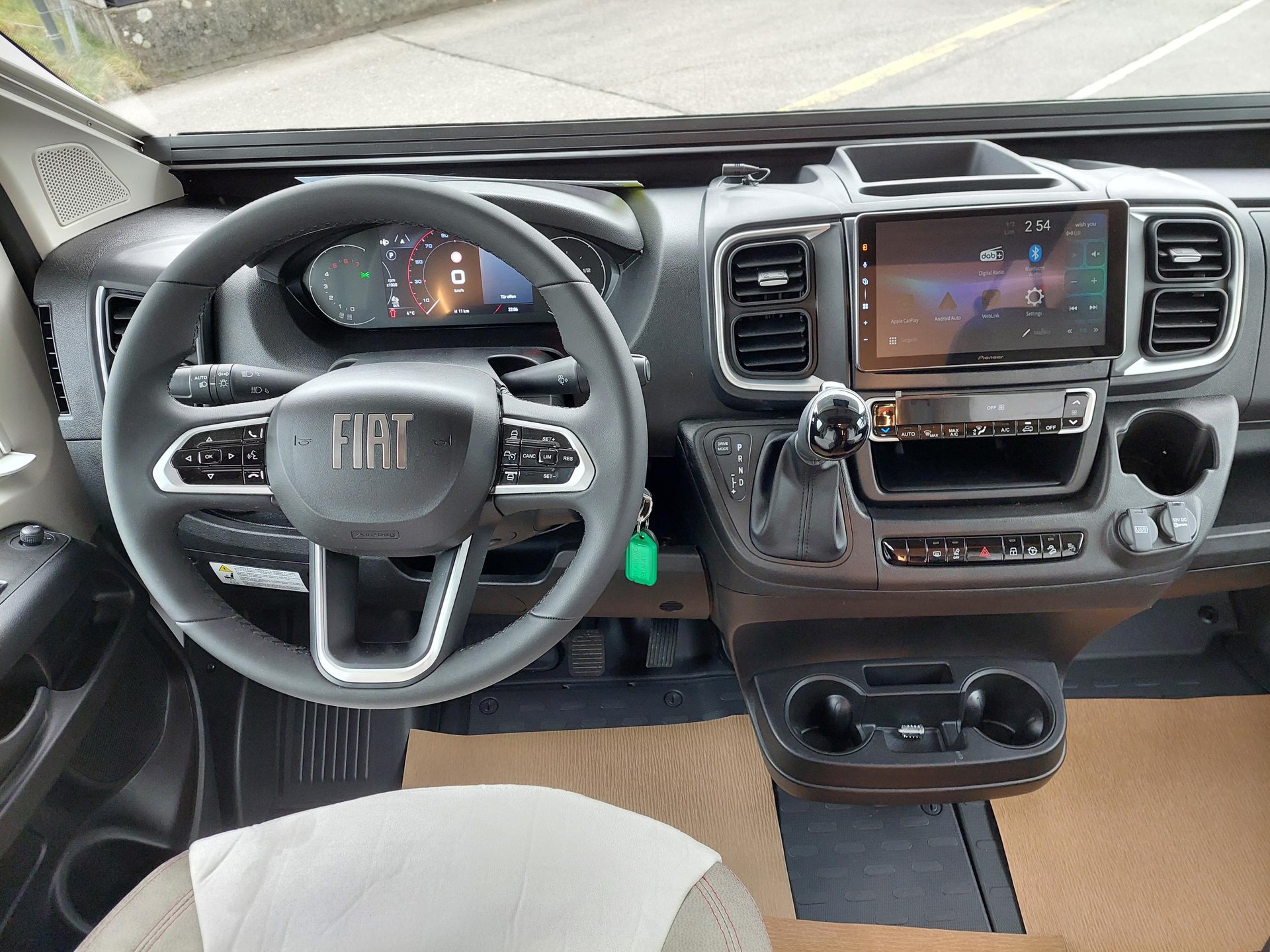 ROLLER TEAM Fiat Kronos 290M-image-15