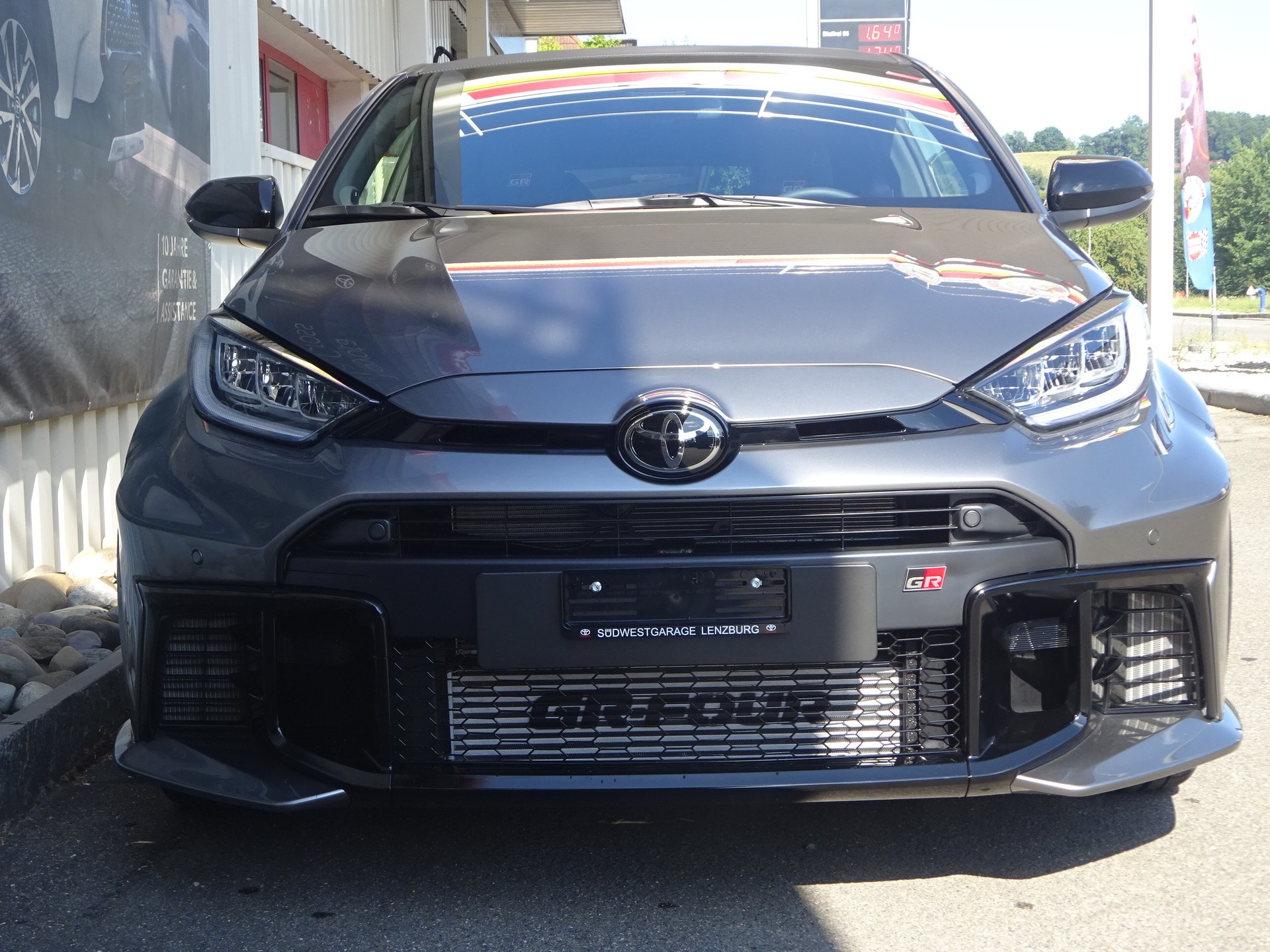 TOYOTA Yaris 1.6 GR Sport A-showroom-element-3