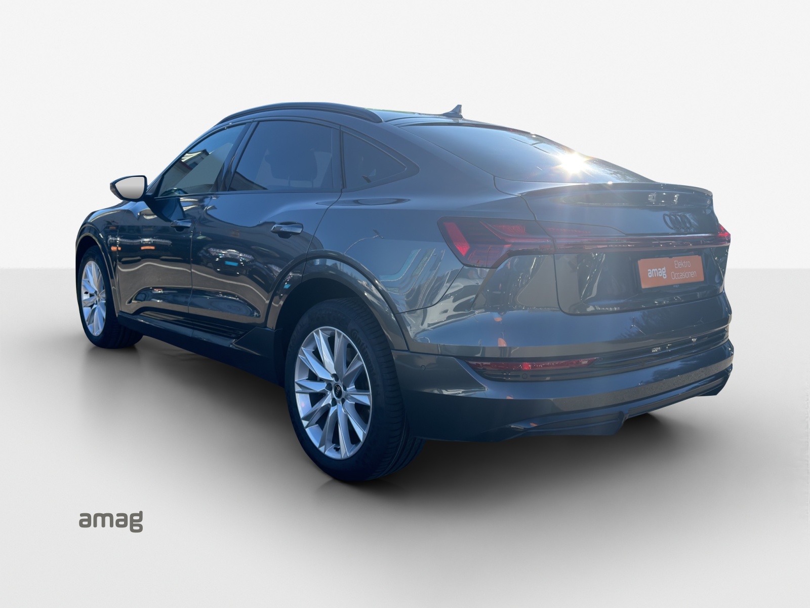 AUDI e-tron 55 Sportback S Line Black Edition quattro-image-3