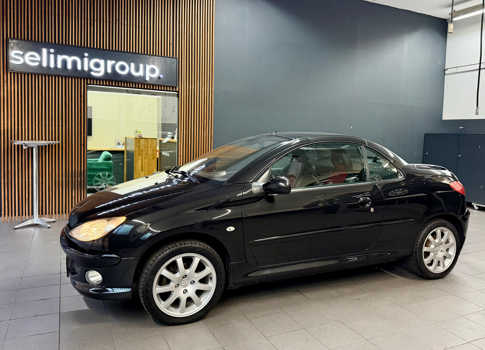 PEUGEOT 206 CC 2.0 16V Platinum-image-0