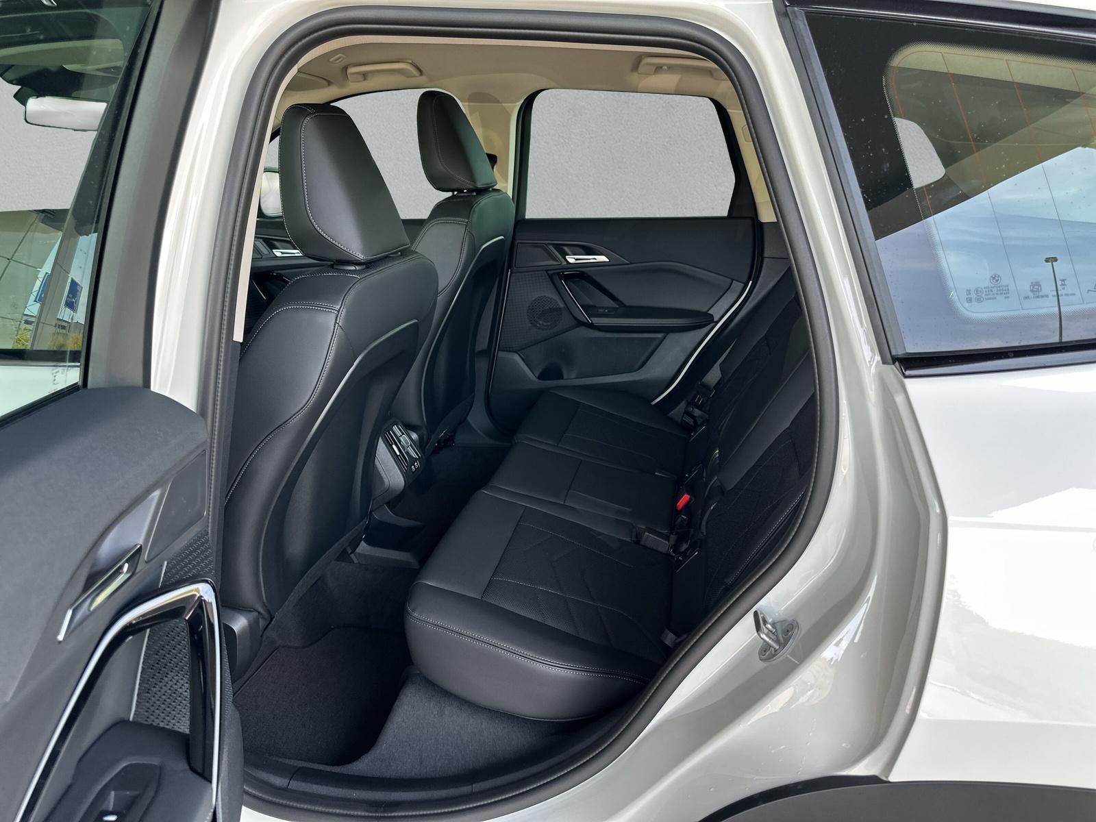 BMW X1 18i sDrive-image-11