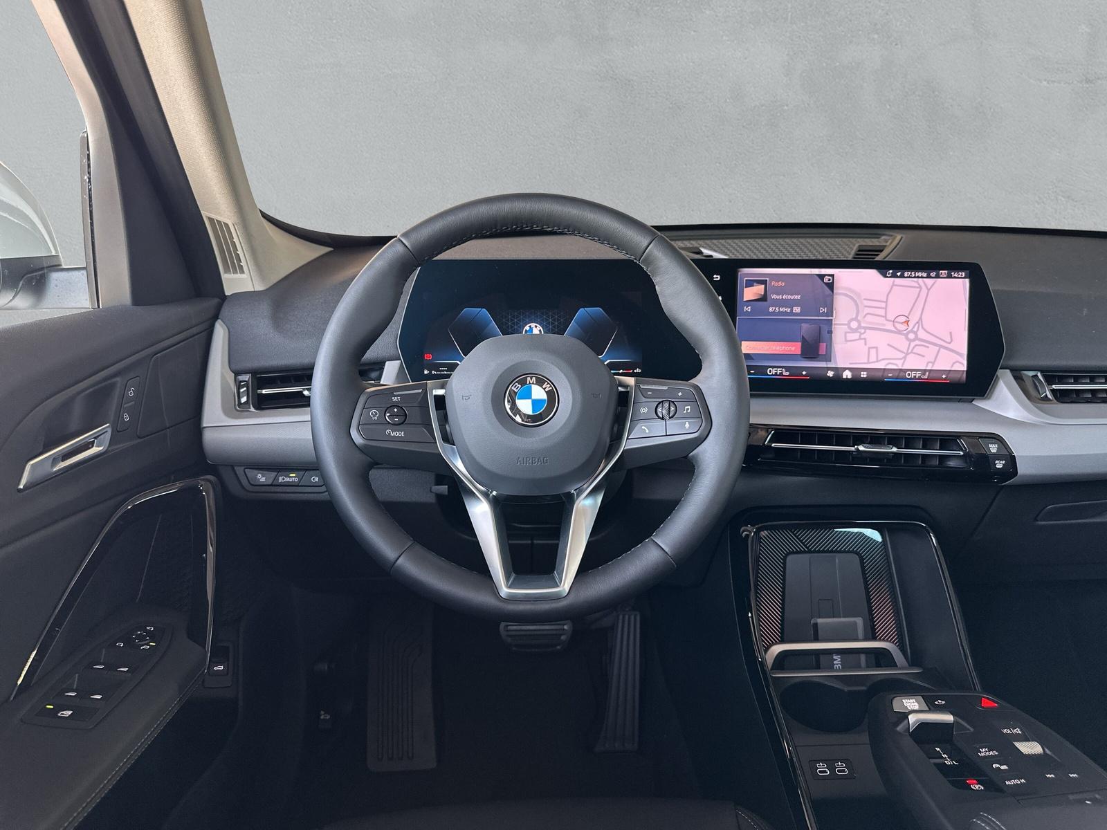 BMW X1 18i sDrive-image-15