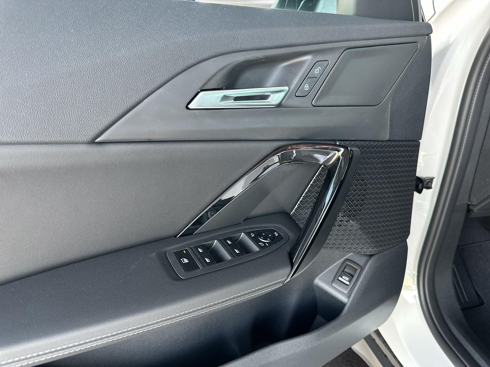 BMW X1 18i sDrive-image-16