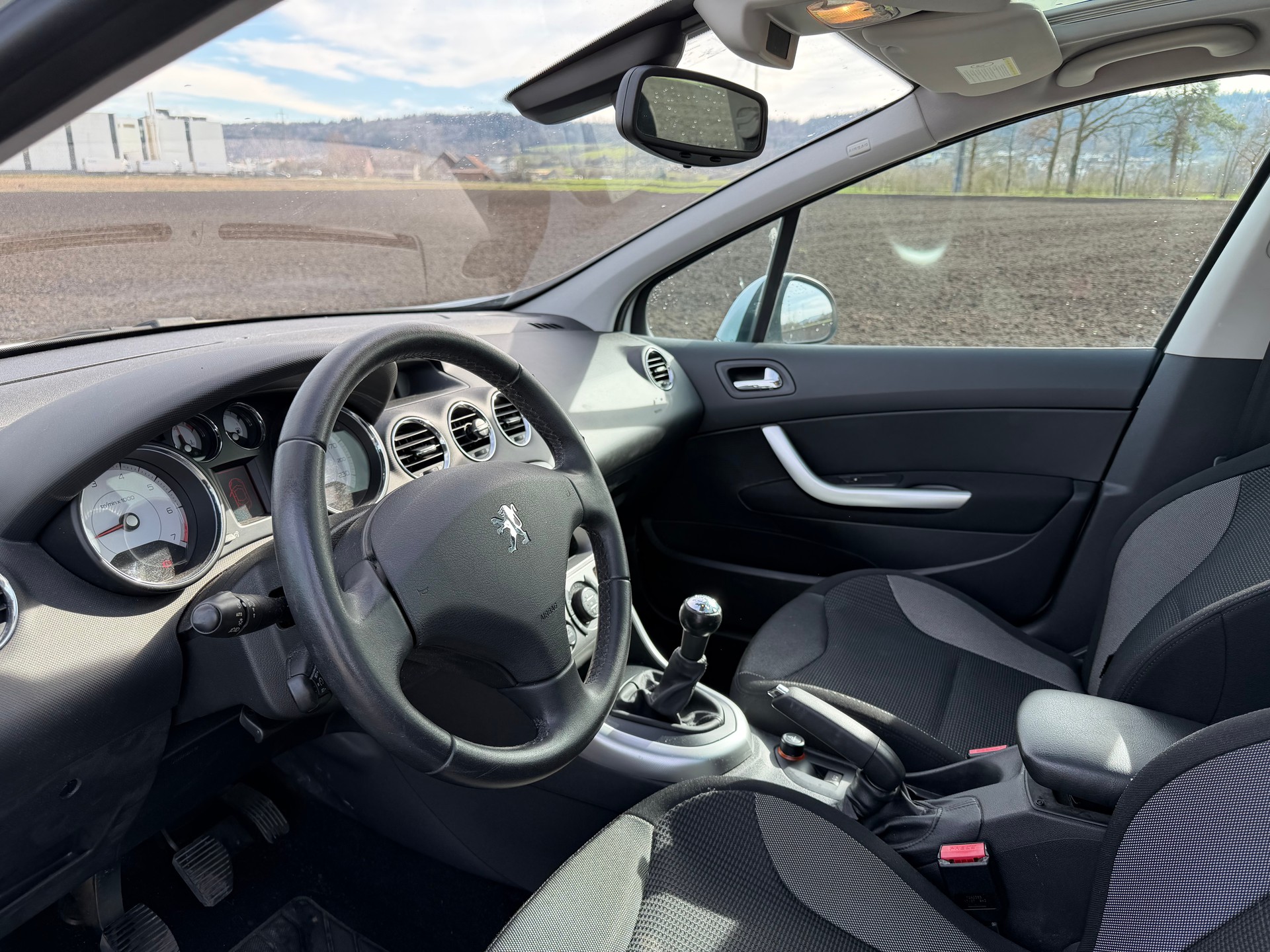 PEUGEOT 308 1.6 16V T Black&Silver ***FRISCH AB MFK***-image-9