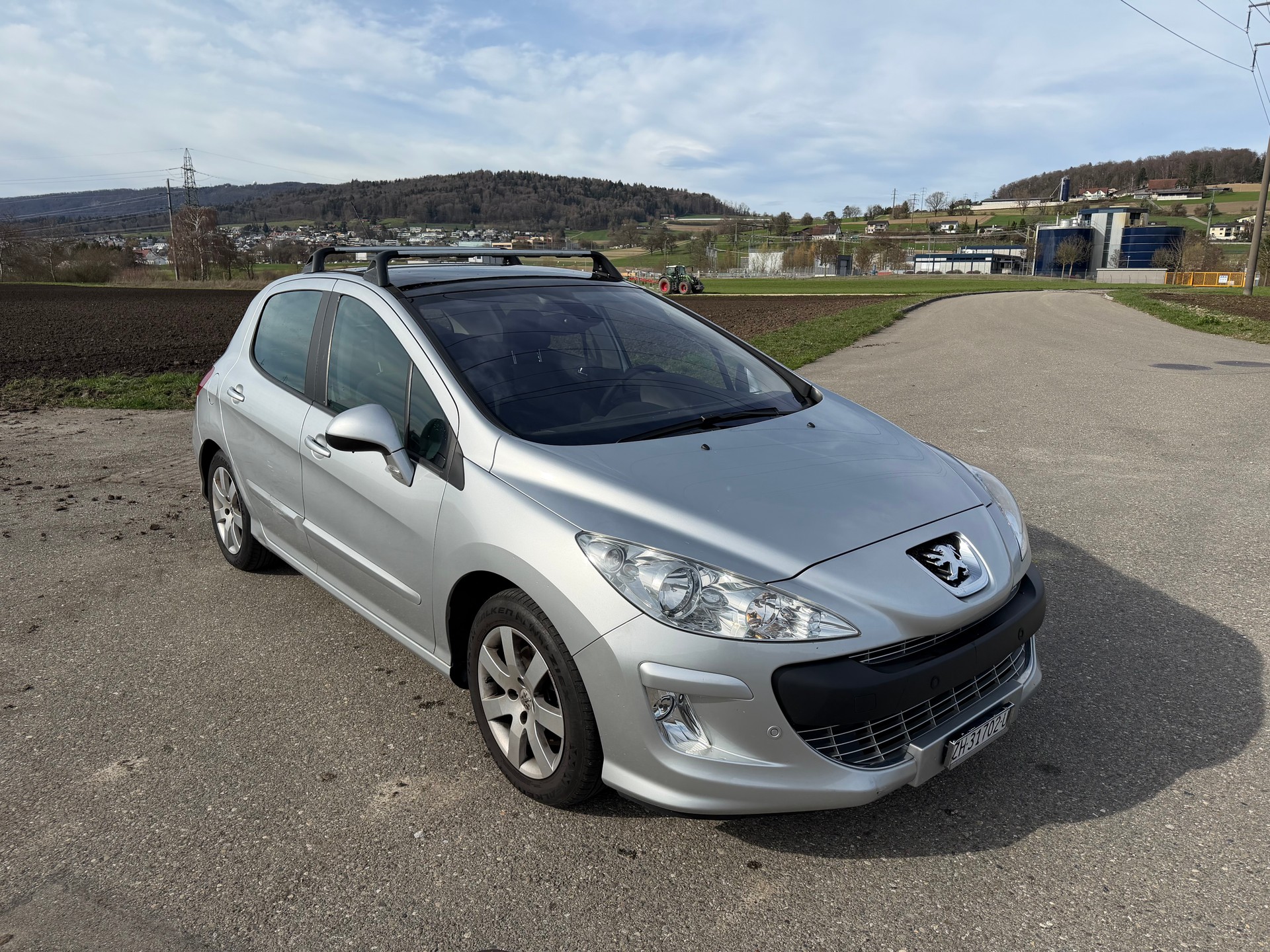 PEUGEOT 308 1.6 16V T Black&Silver ***FRISCH AB MFK***-showroom-element-3