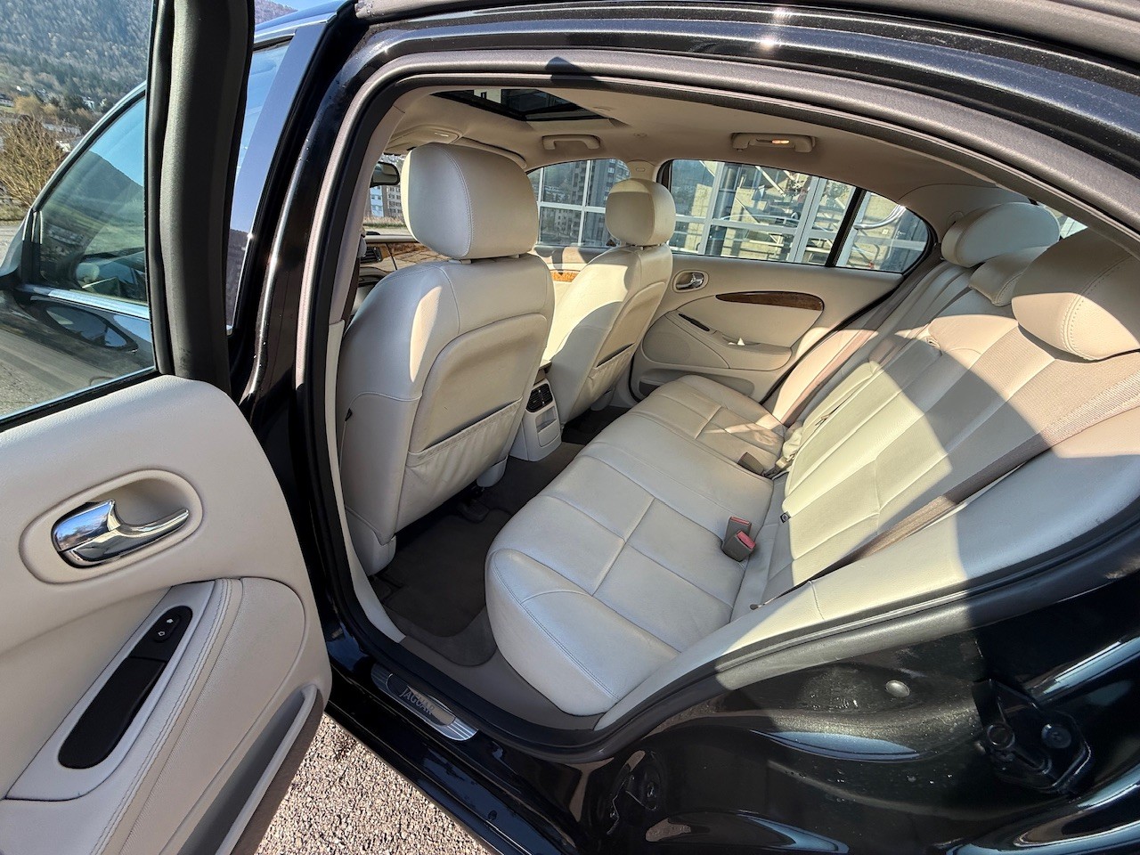 JAGUAR S-Type 4.2 V8 Executive-image-11