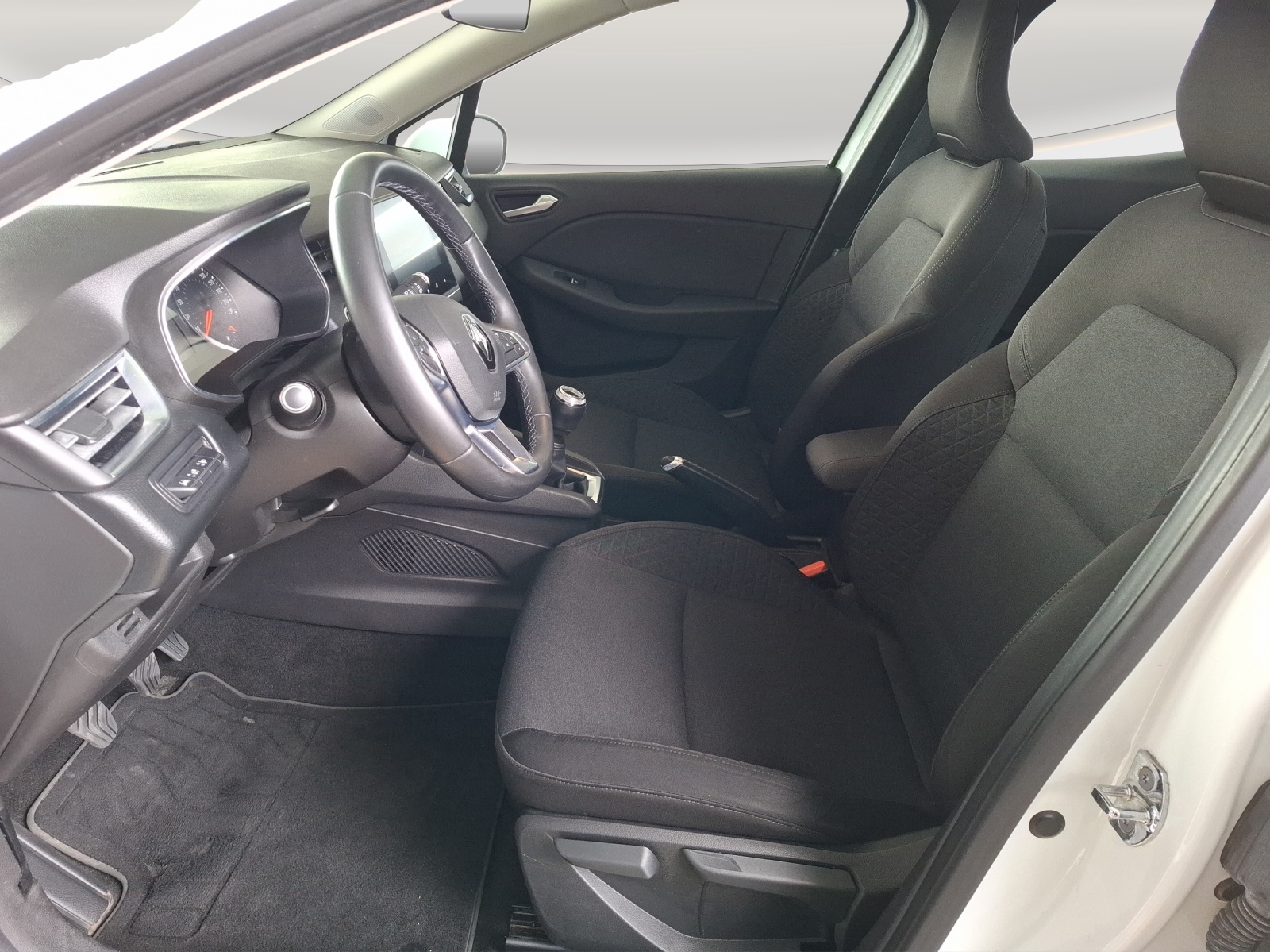 RENAULT Clio 1.0 Business-image-8
