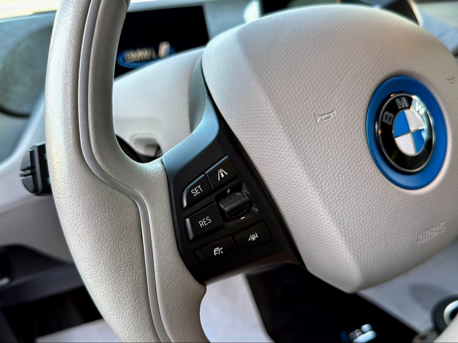 BMW i3s (120Ah)-image-12