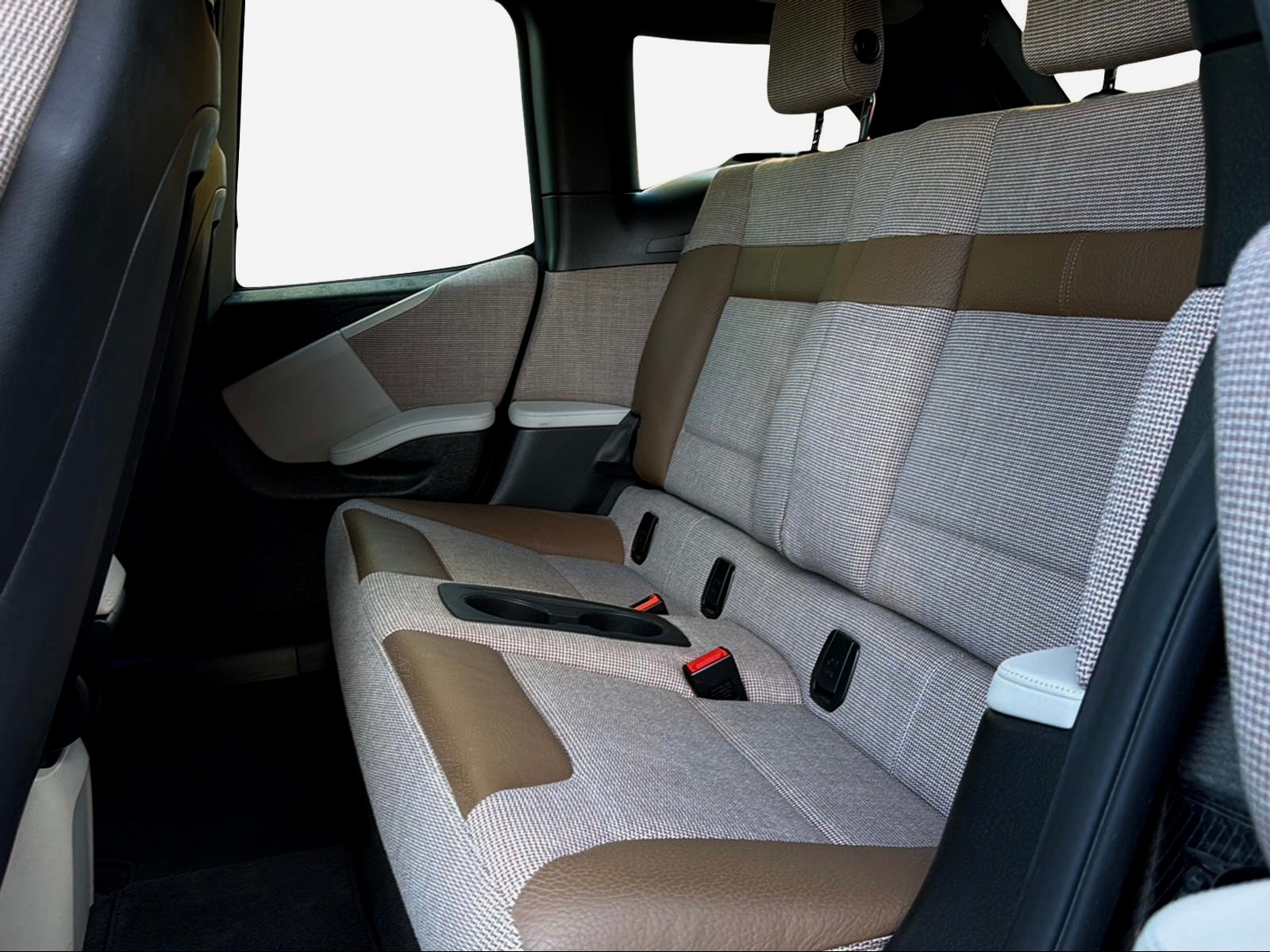 BMW i3s (120Ah)-image-10