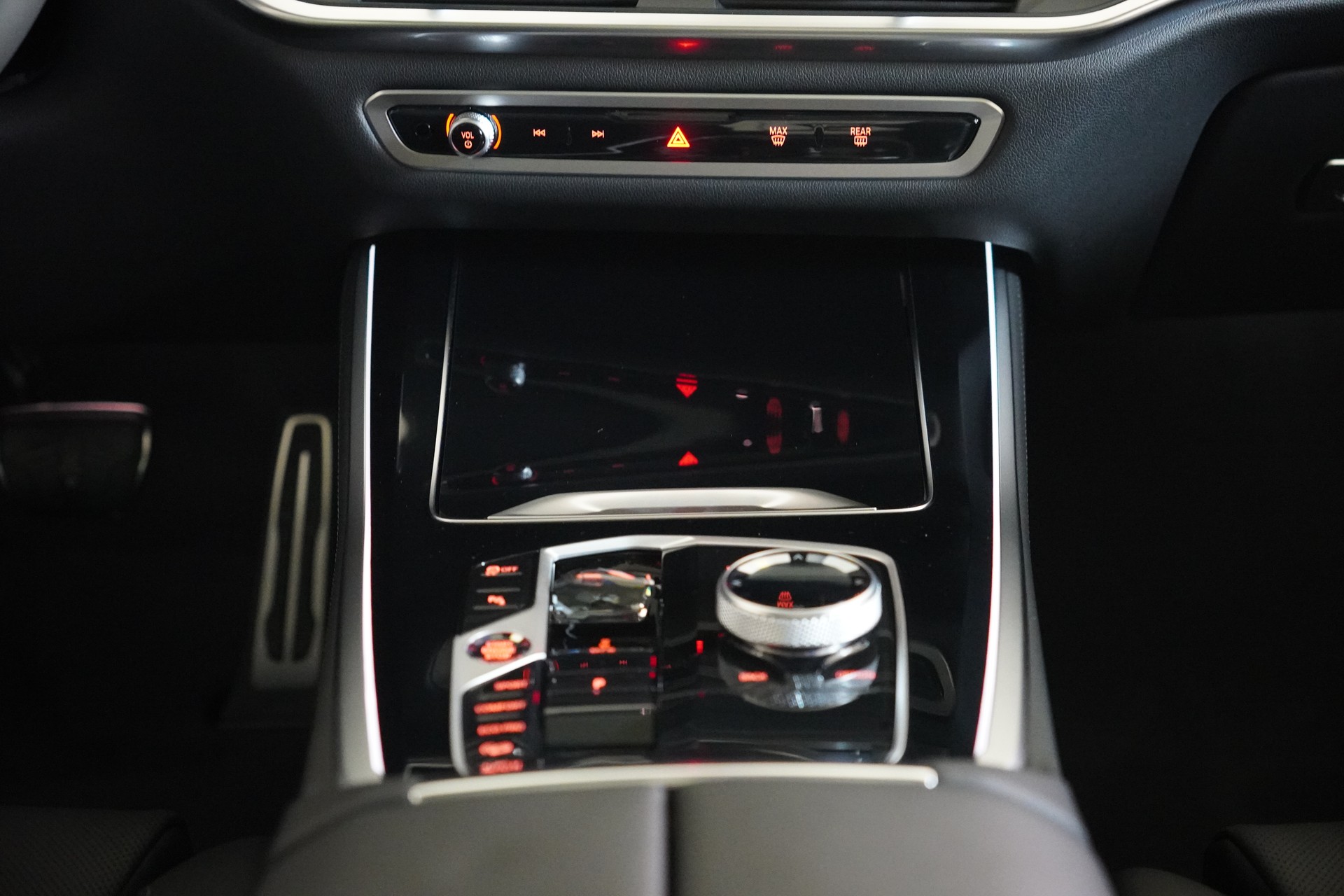 BMW X5 xDrive 48V 40d M Sport Pro Steptronic-image-19