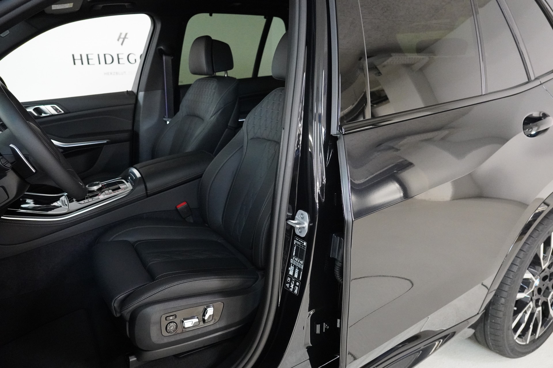 BMW X5 xDrive 48V 40d M Sport Pro Steptronic-image-11