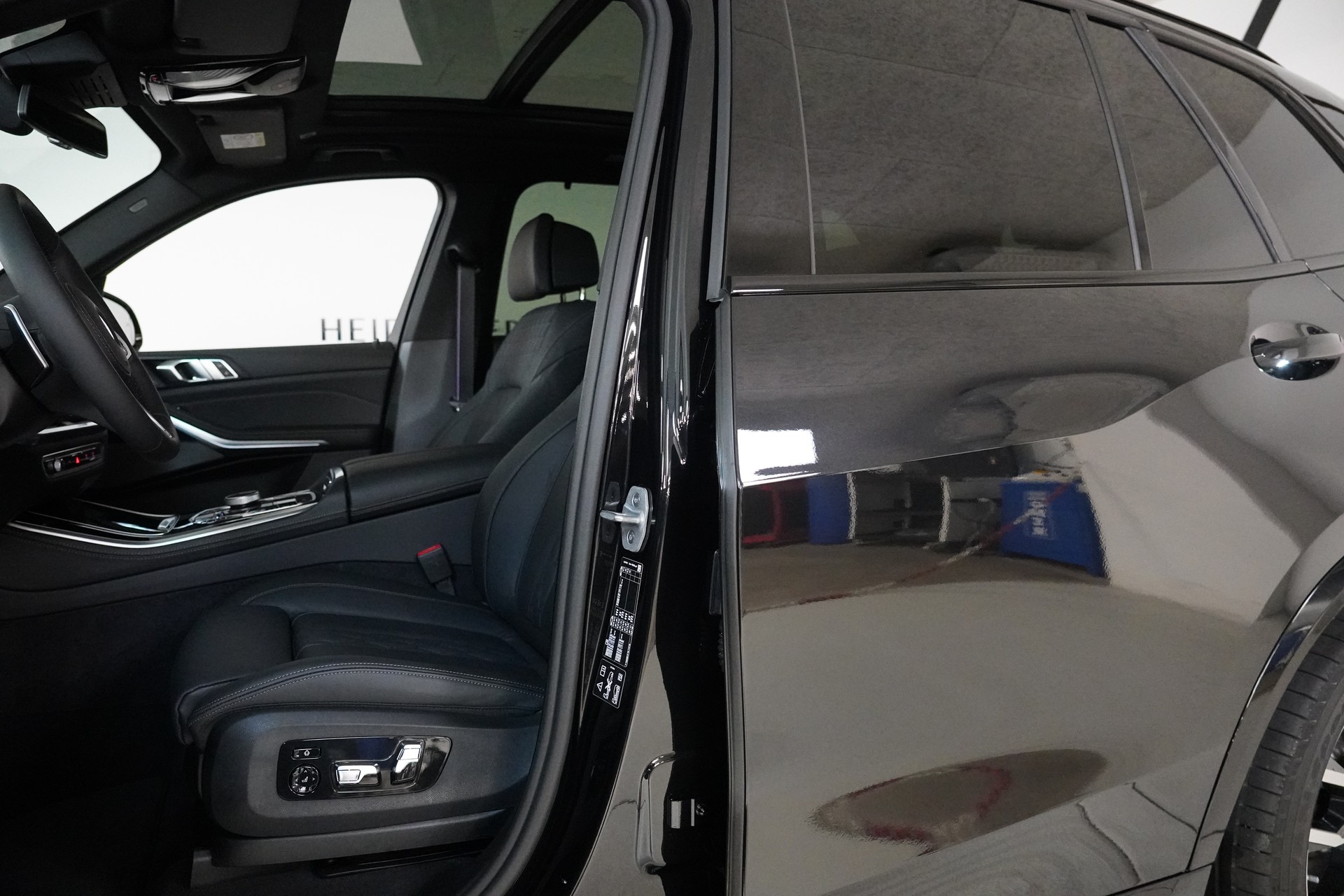 BMW X5 xDrive 48V 40d M Sport Pro Steptronic-image-10