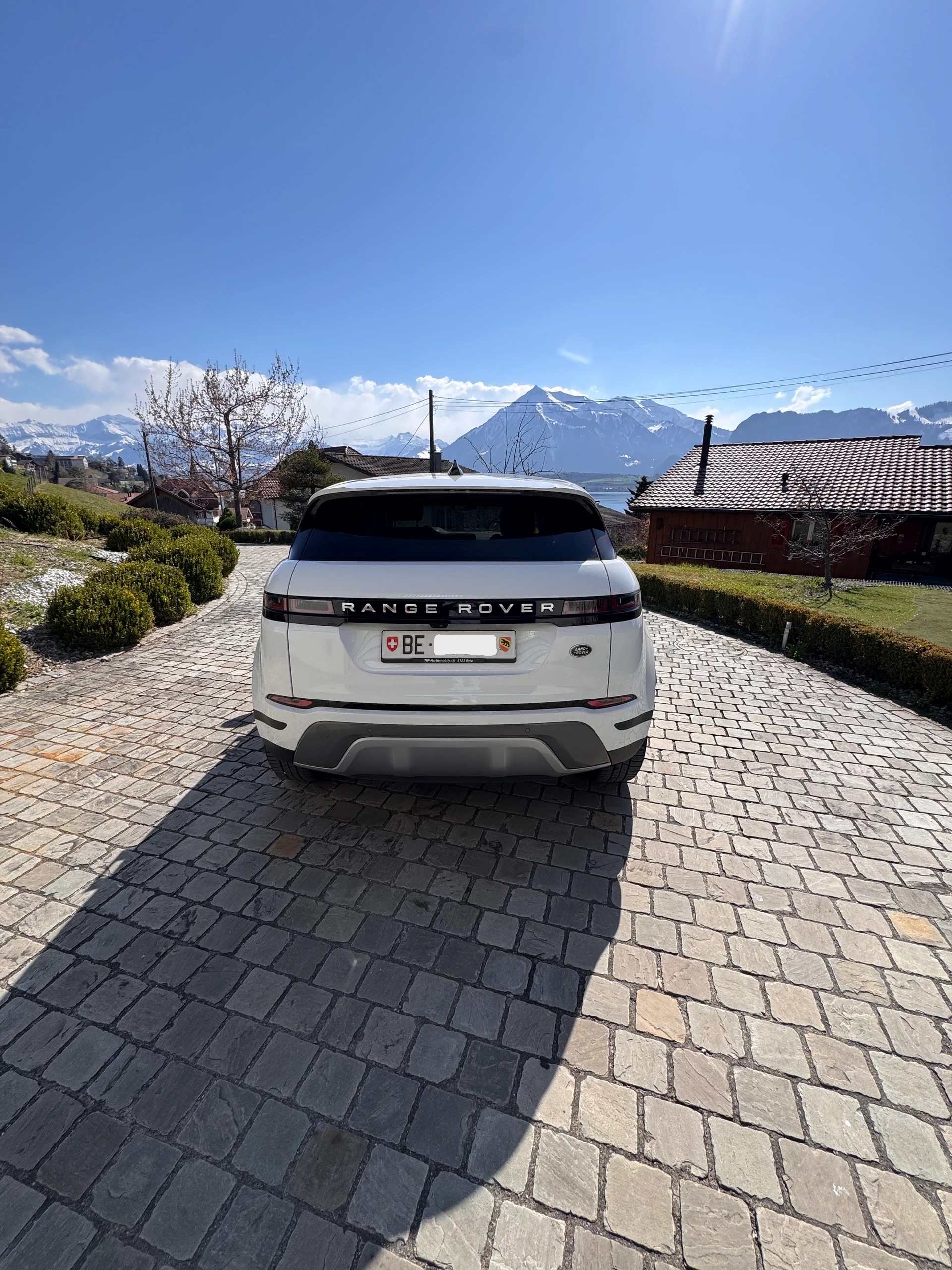 LAND ROVER Range Rover Evoque R-Dynamic P 200 AT9-image-4