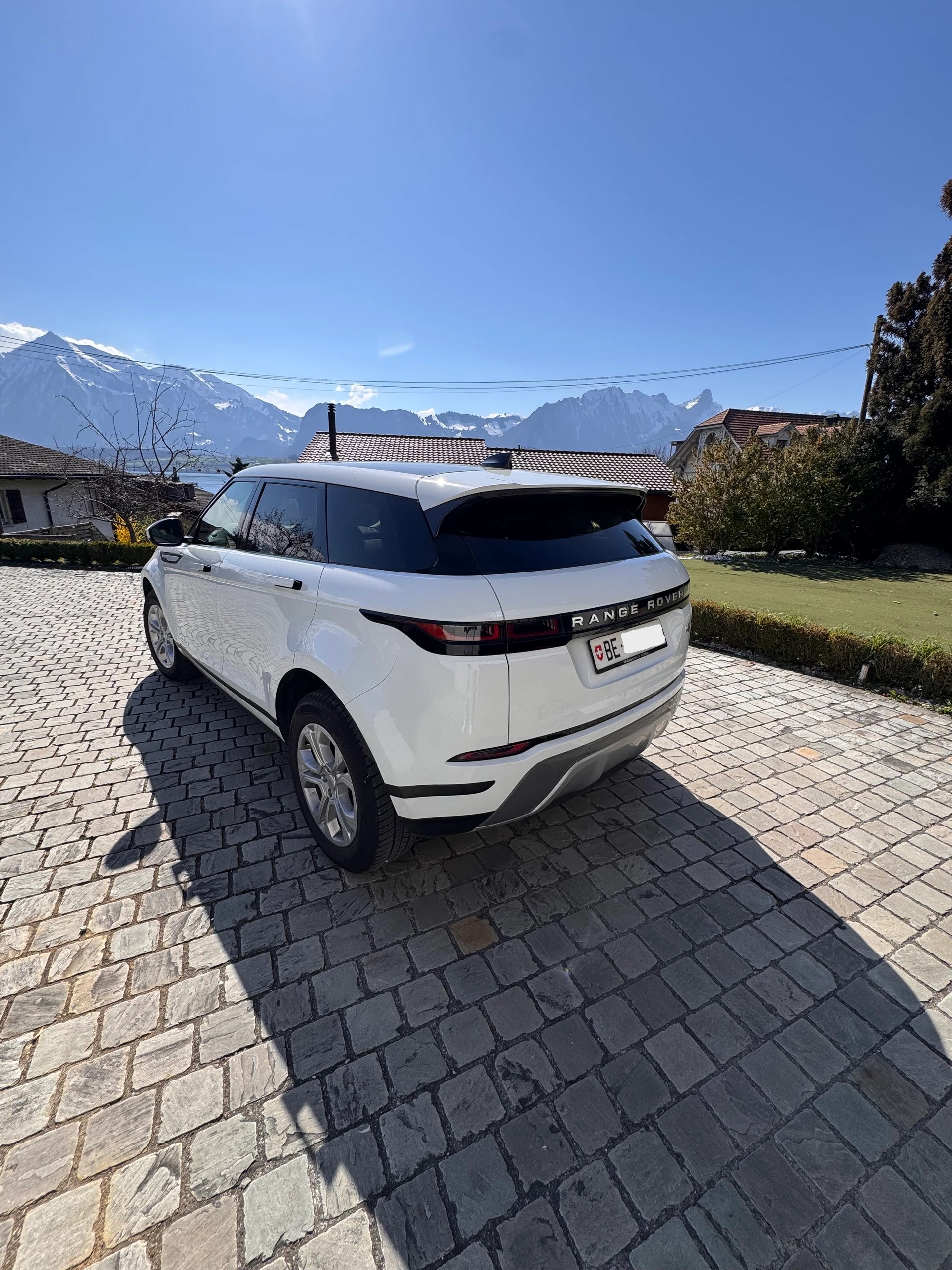 LAND ROVER Range Rover Evoque R-Dynamic P 200 AT9-image-3