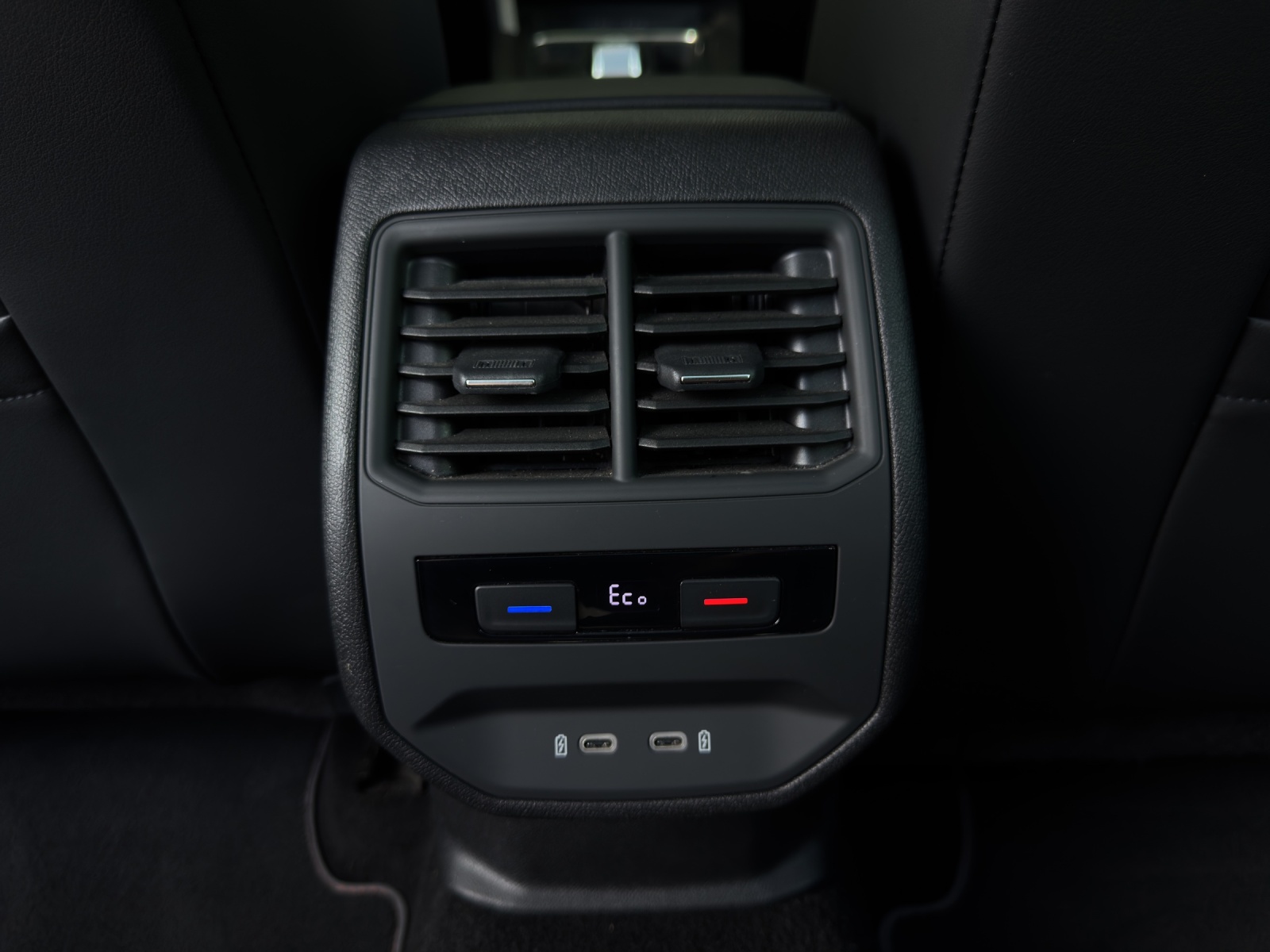 SEAT Leon ST 1.4 eHybrid Hola FR DSG-image-13