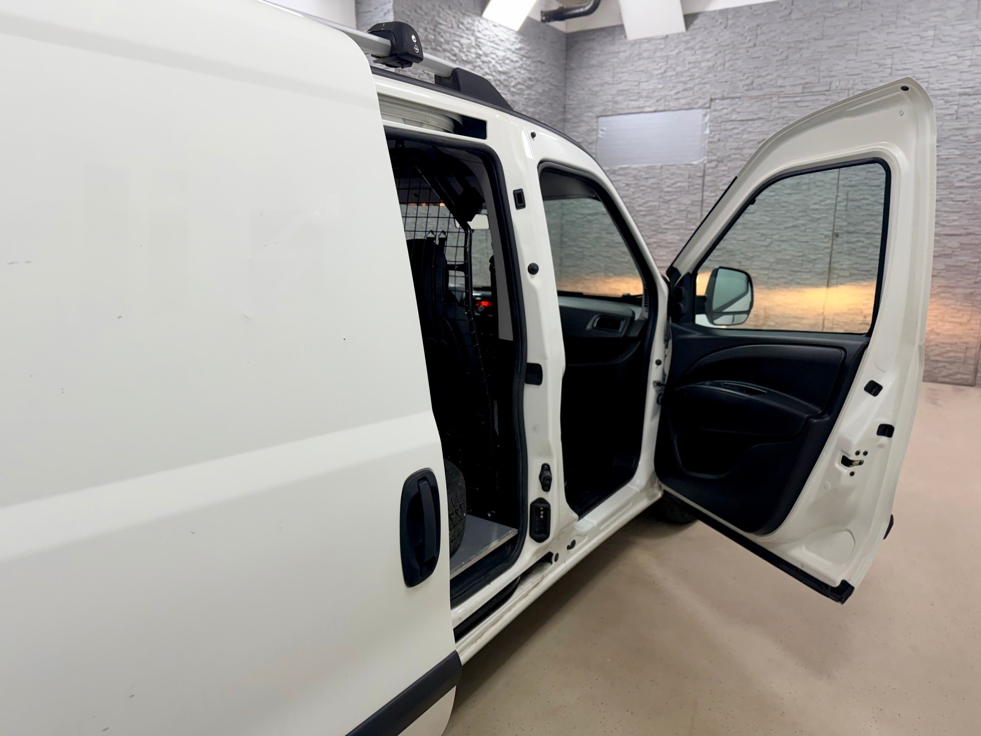 OPEL Combo 1.6 CDTI 2.4 L2H1-image-13