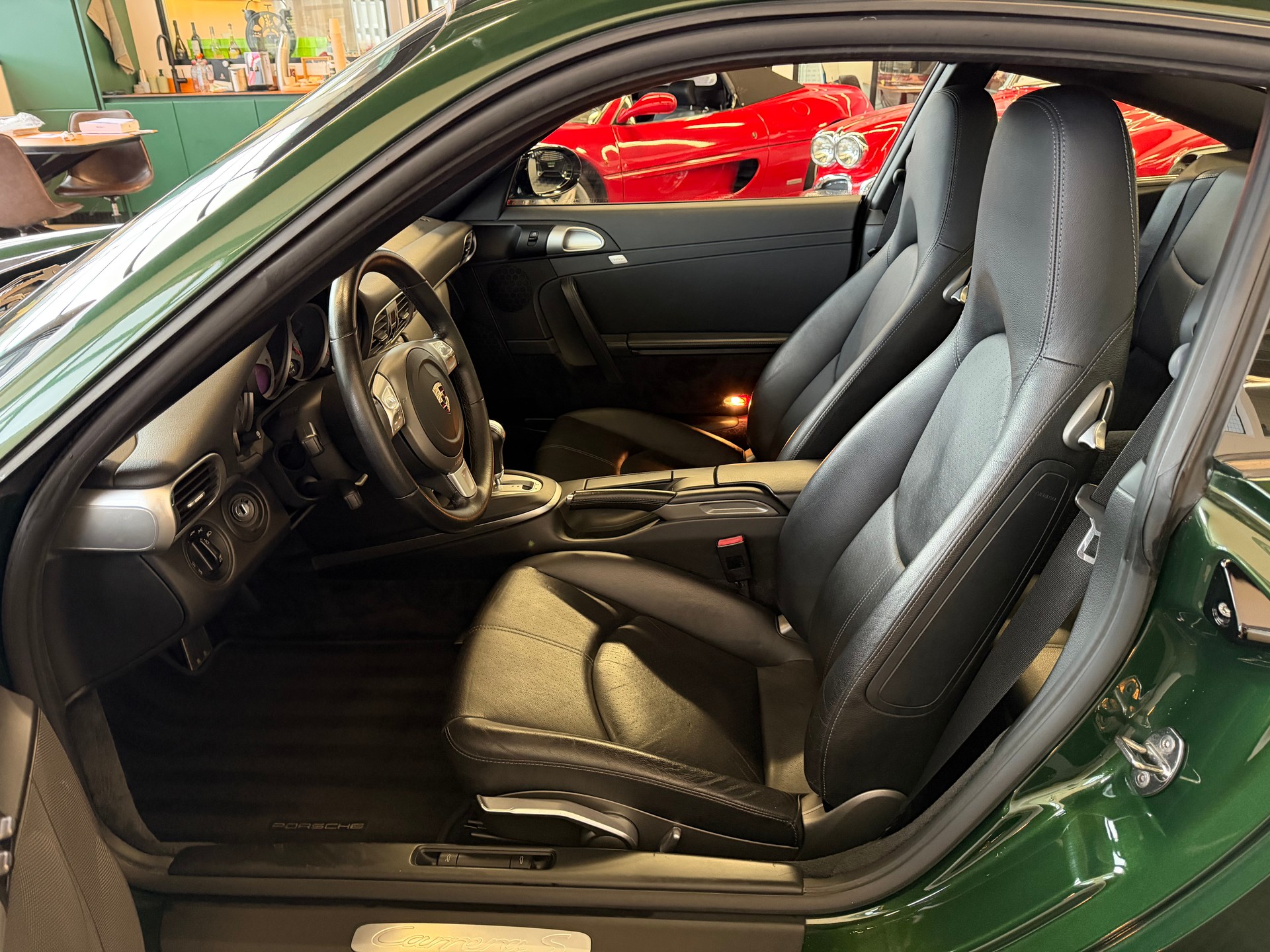 PORSCHE 911 Carrera S 355 PS-image-11