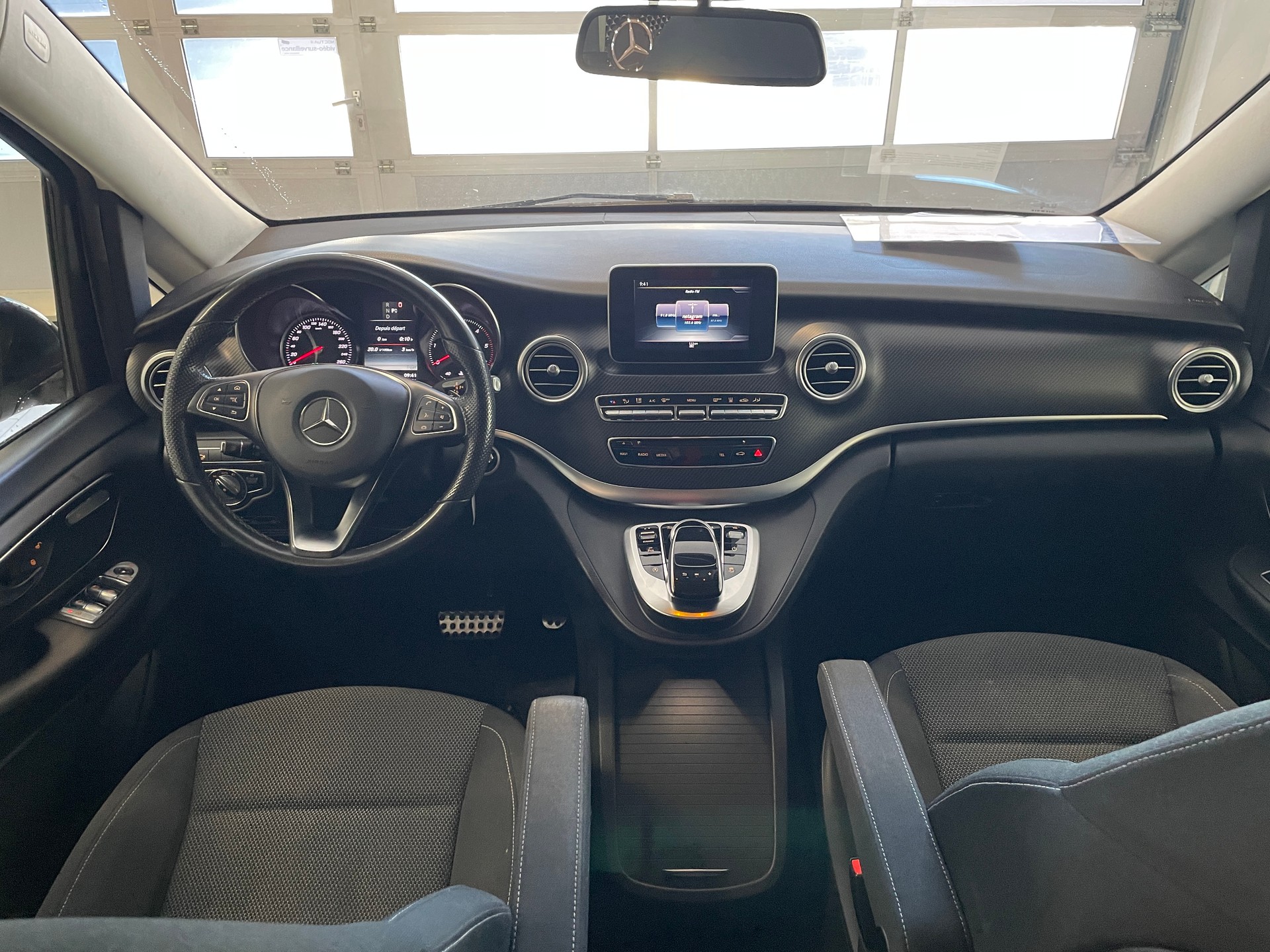 MERCEDES-BENZ Marco Polo Horizon 250 d 4Matic AMG Line-image-11