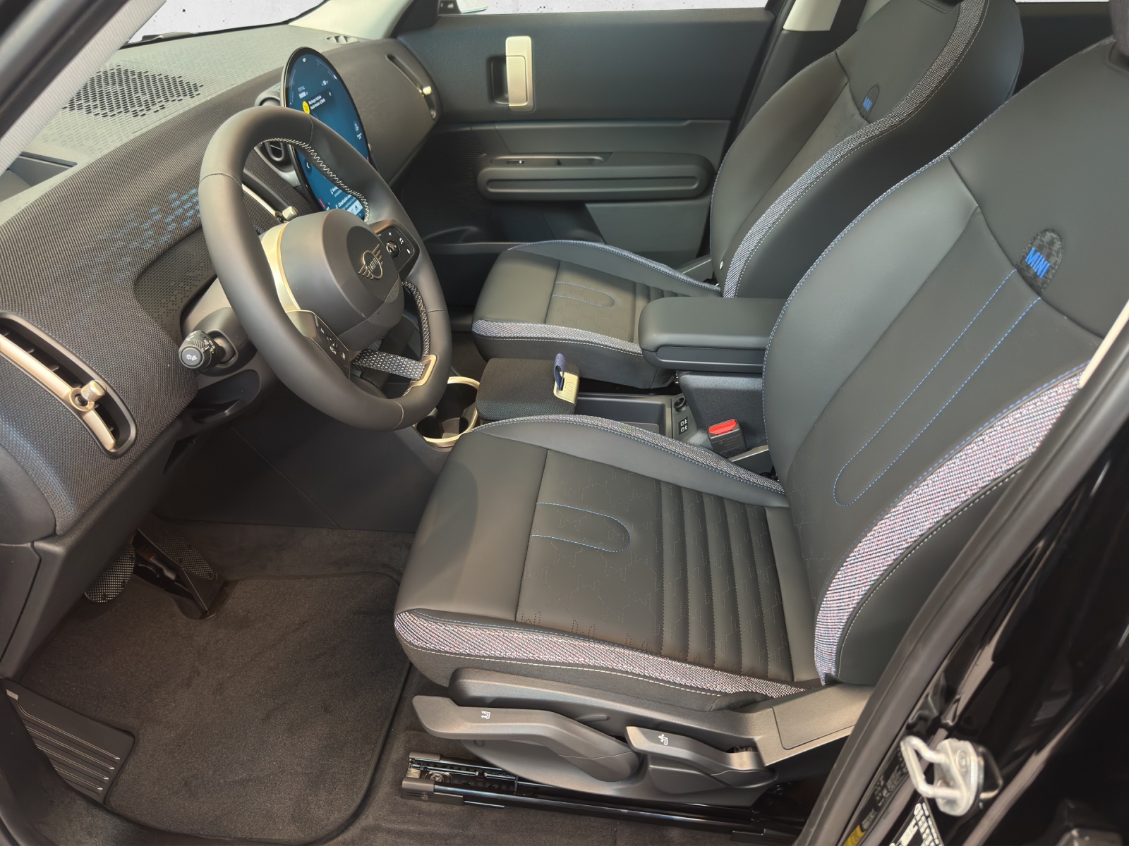 MINI Countryman E-image-9