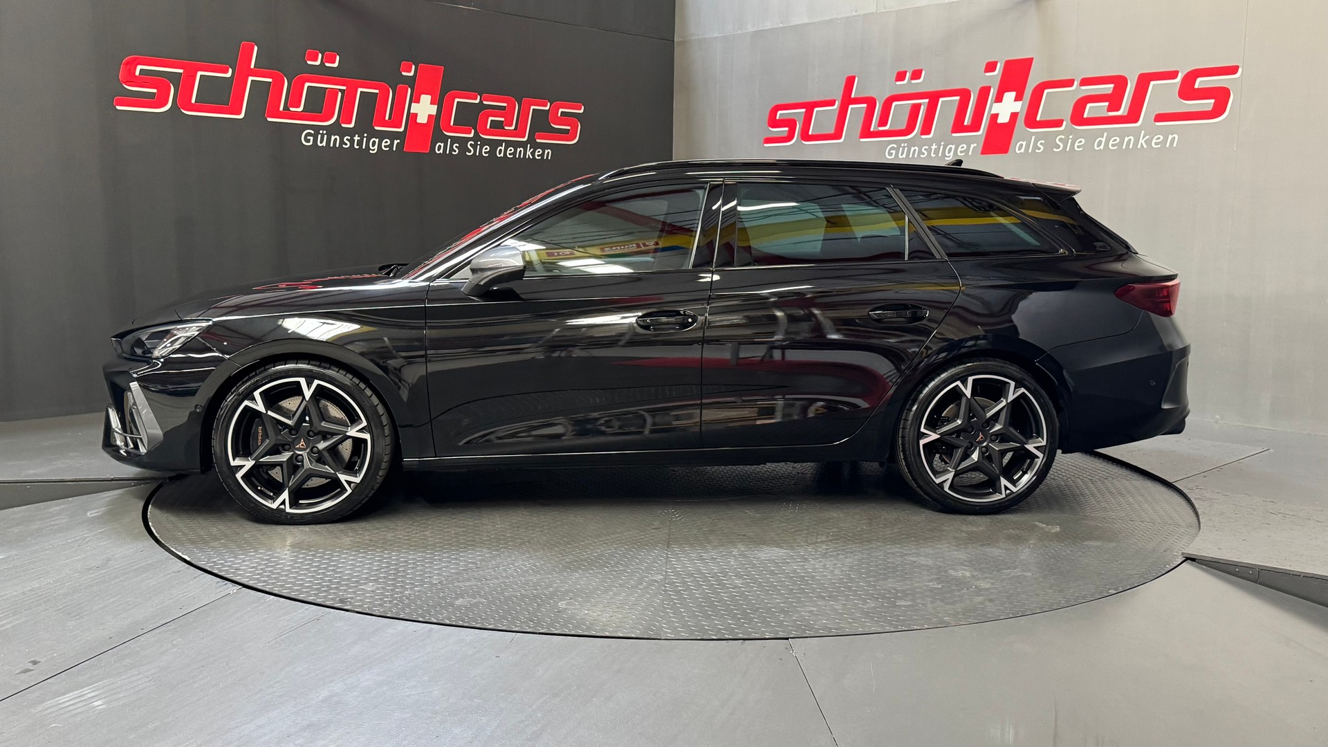CUPRA LEON ST 2.0 TSI VZ DSG 4Drive-image-2