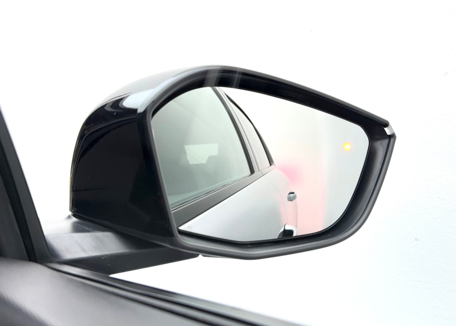 PEUGEOT 308 1.2 Pure Tech Allure EAT8-image-15