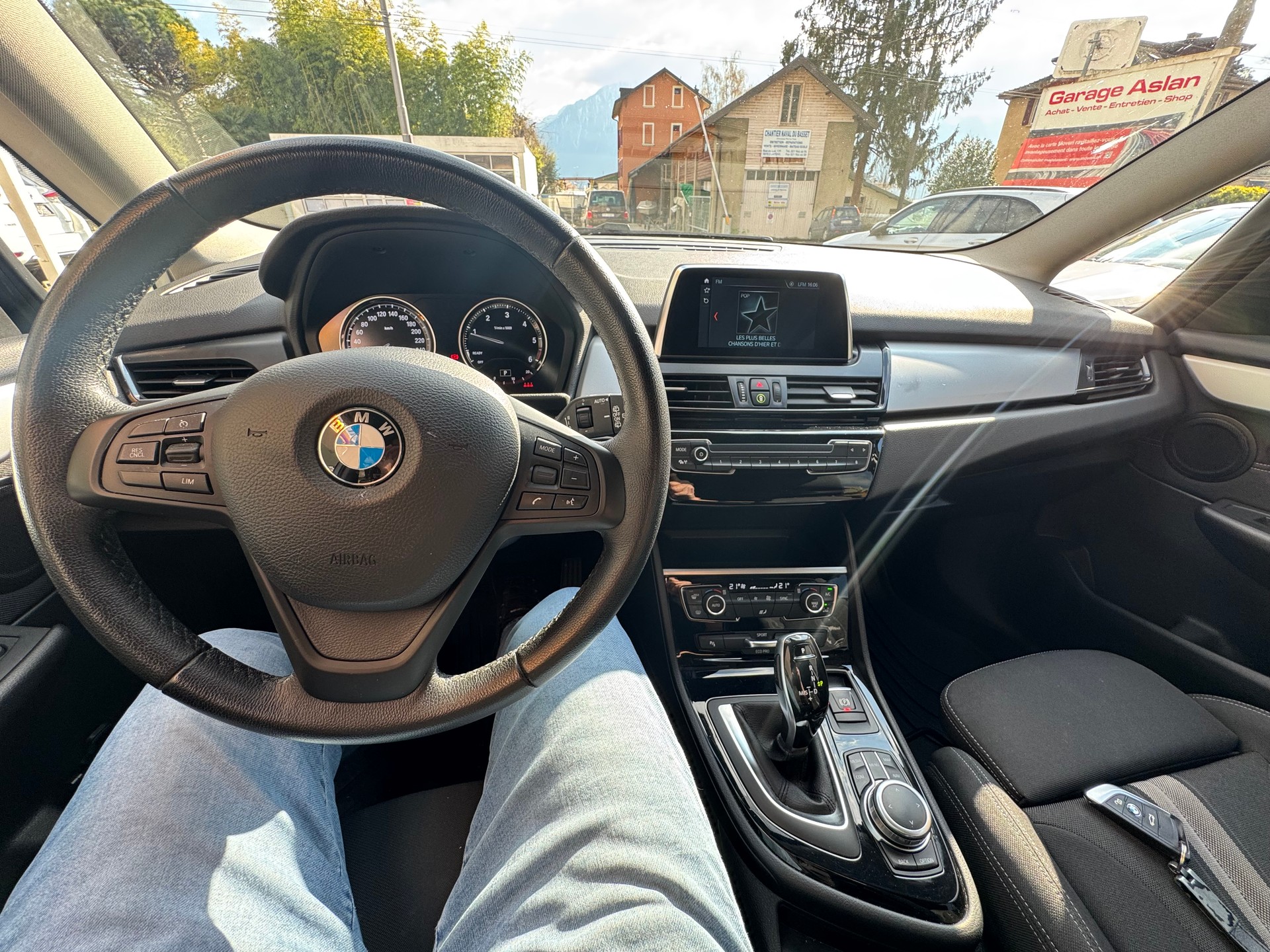 BMW 218d Gran Tourer Steptronic-image-8