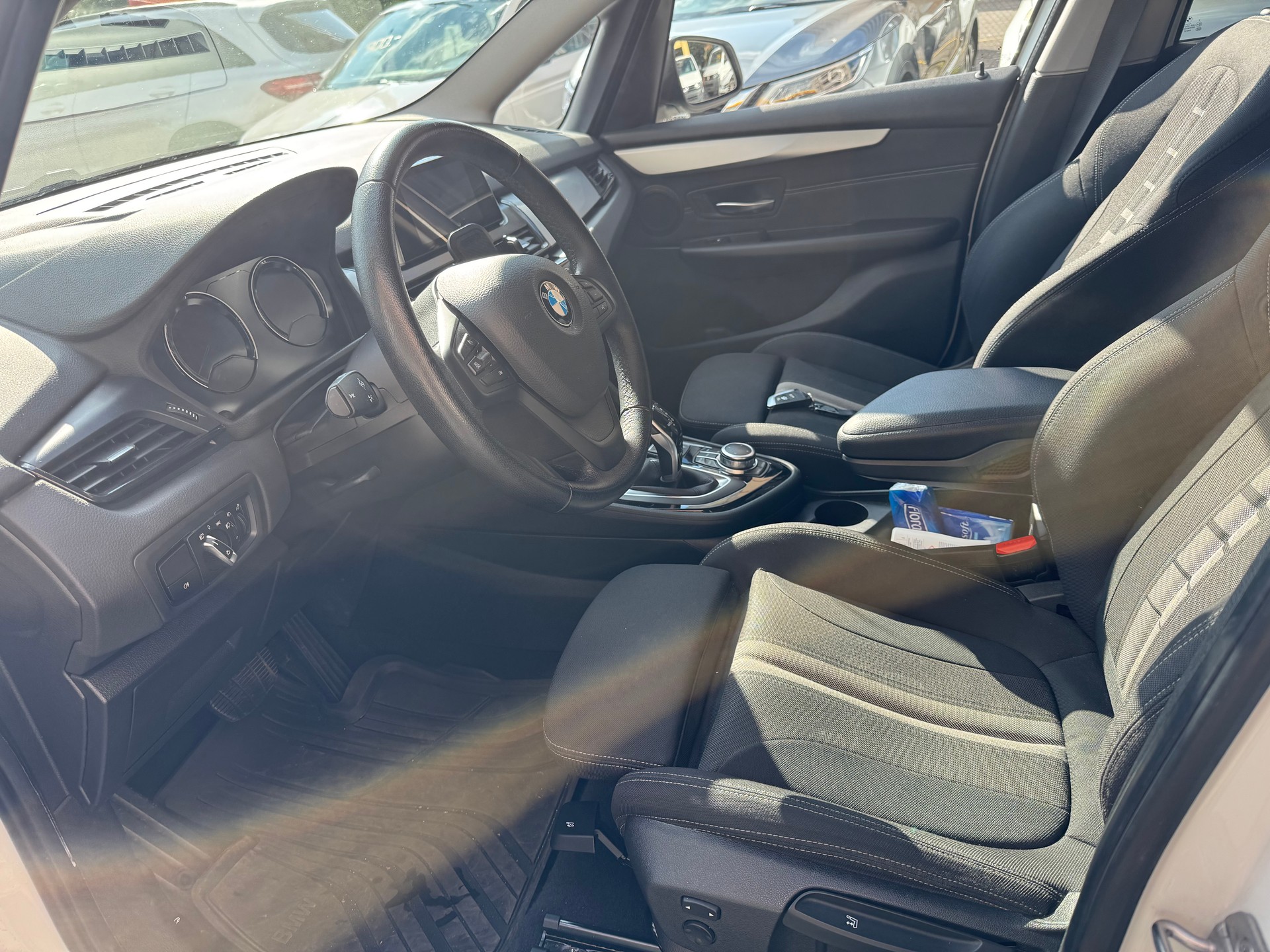BMW 218d Gran Tourer Steptronic-image-6