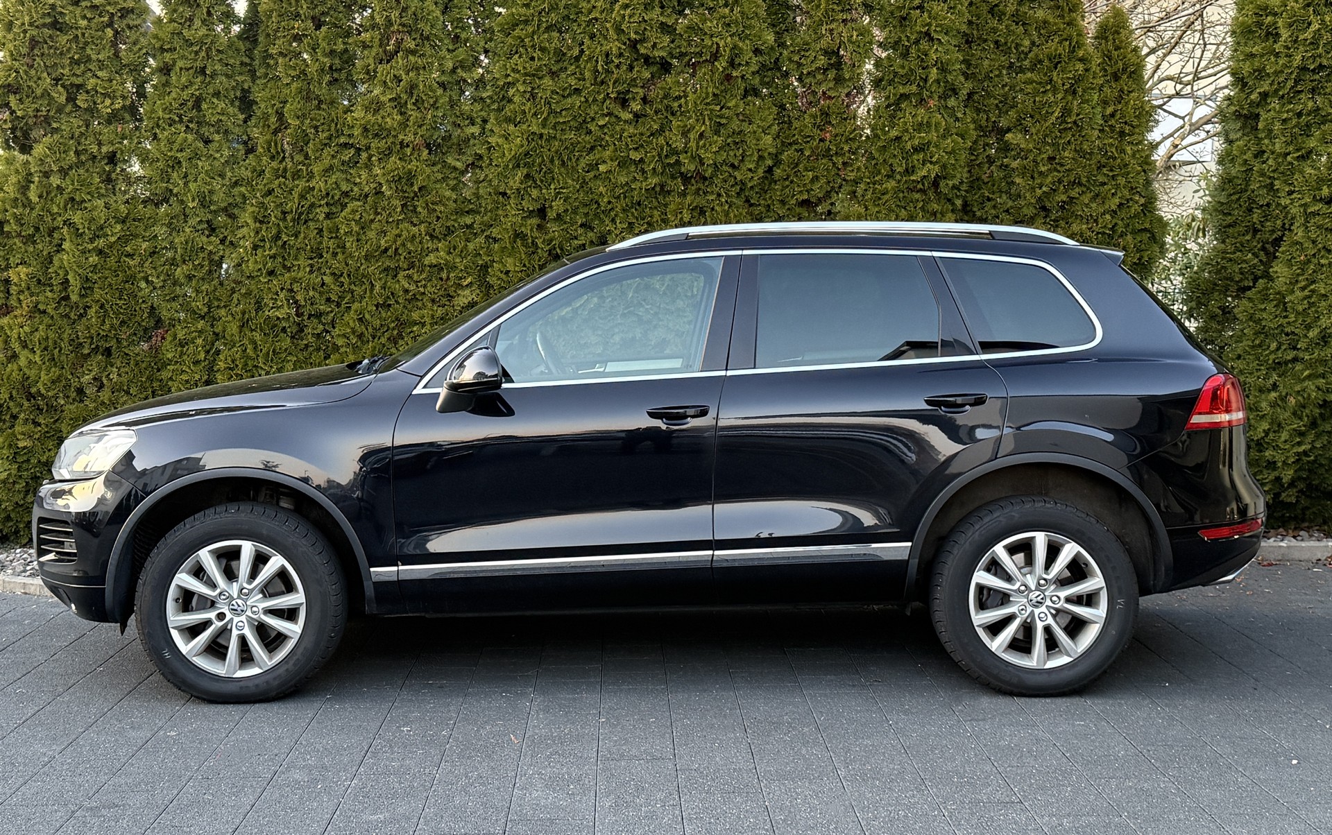 VW Touareg 3.0 TDI BlueMotion Technology Tiptronic / Ab MFK / Anhängerkupplung 3500kg-image-4