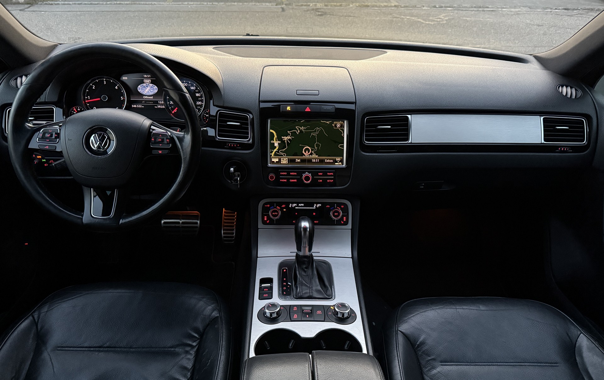 VW Touareg 3.0 TDI BlueMotion Technology Tiptronic / Ab MFK / Anhängerkupplung 3500kg-image-15