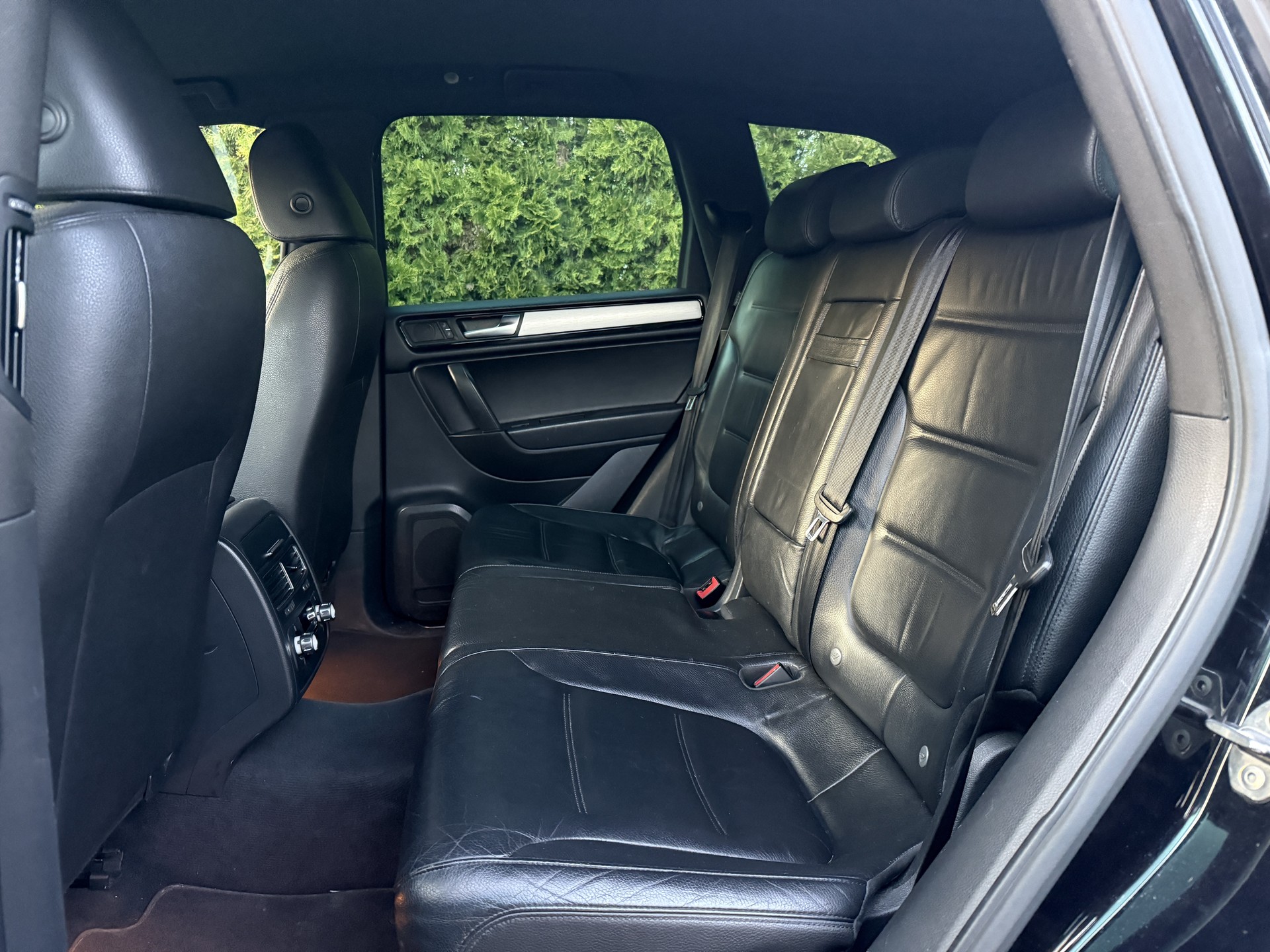 VW Touareg 3.0 TDI BlueMotion Technology Tiptronic / Ab MFK / Anhängerkupplung 3500kg-image-13