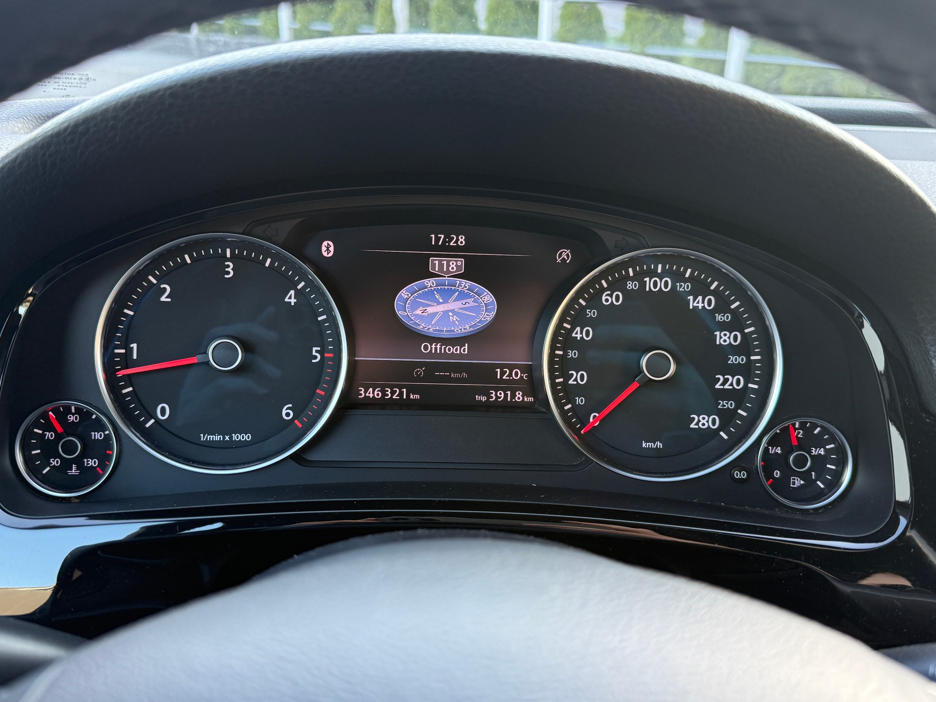 VW Touareg 3.0 TDI BlueMotion Technology Tiptronic / Ab MFK / Anhängerkupplung 3500kg-image-21