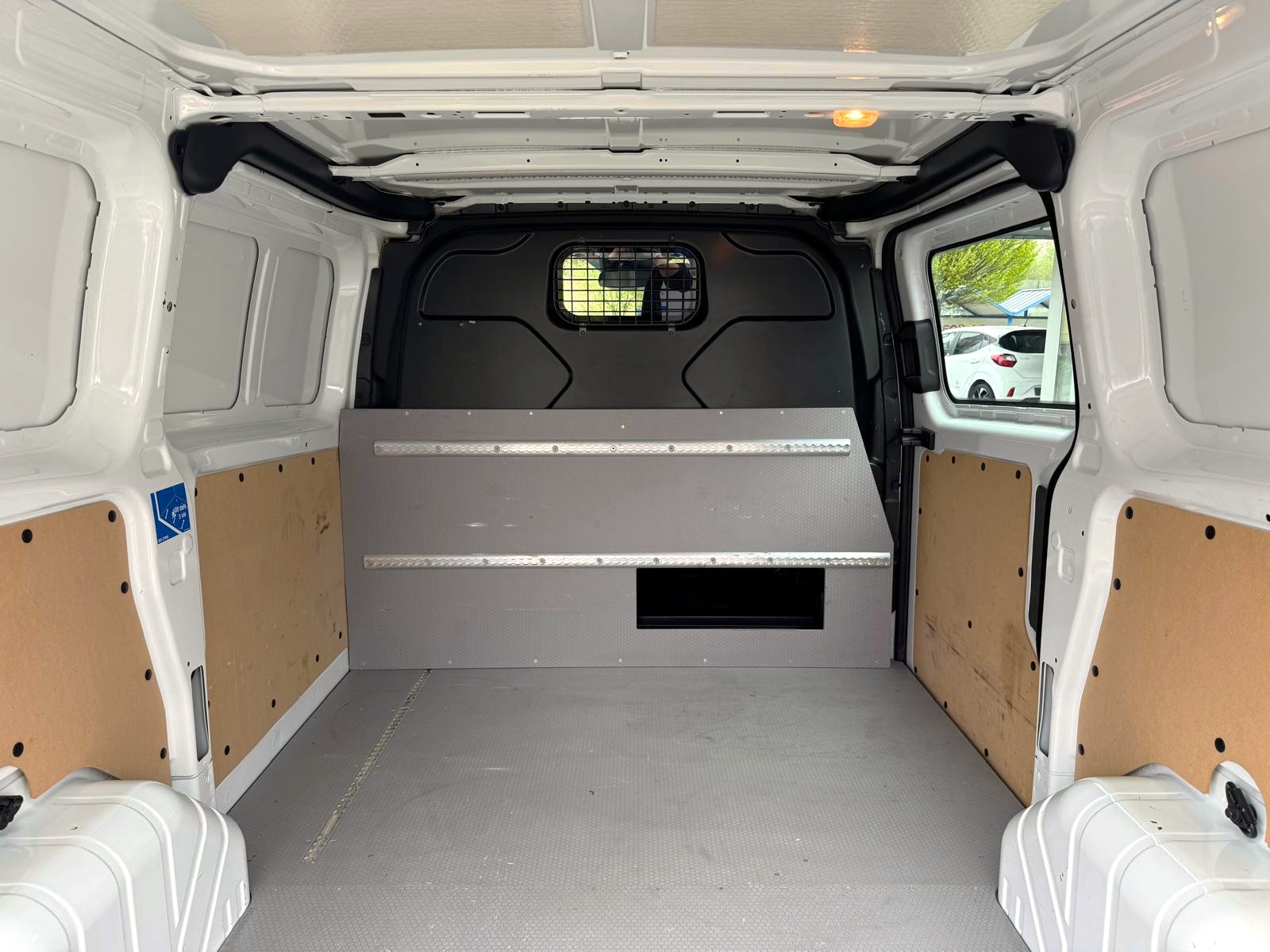 FORD Transit Cust 320 L1 Trend-image-15