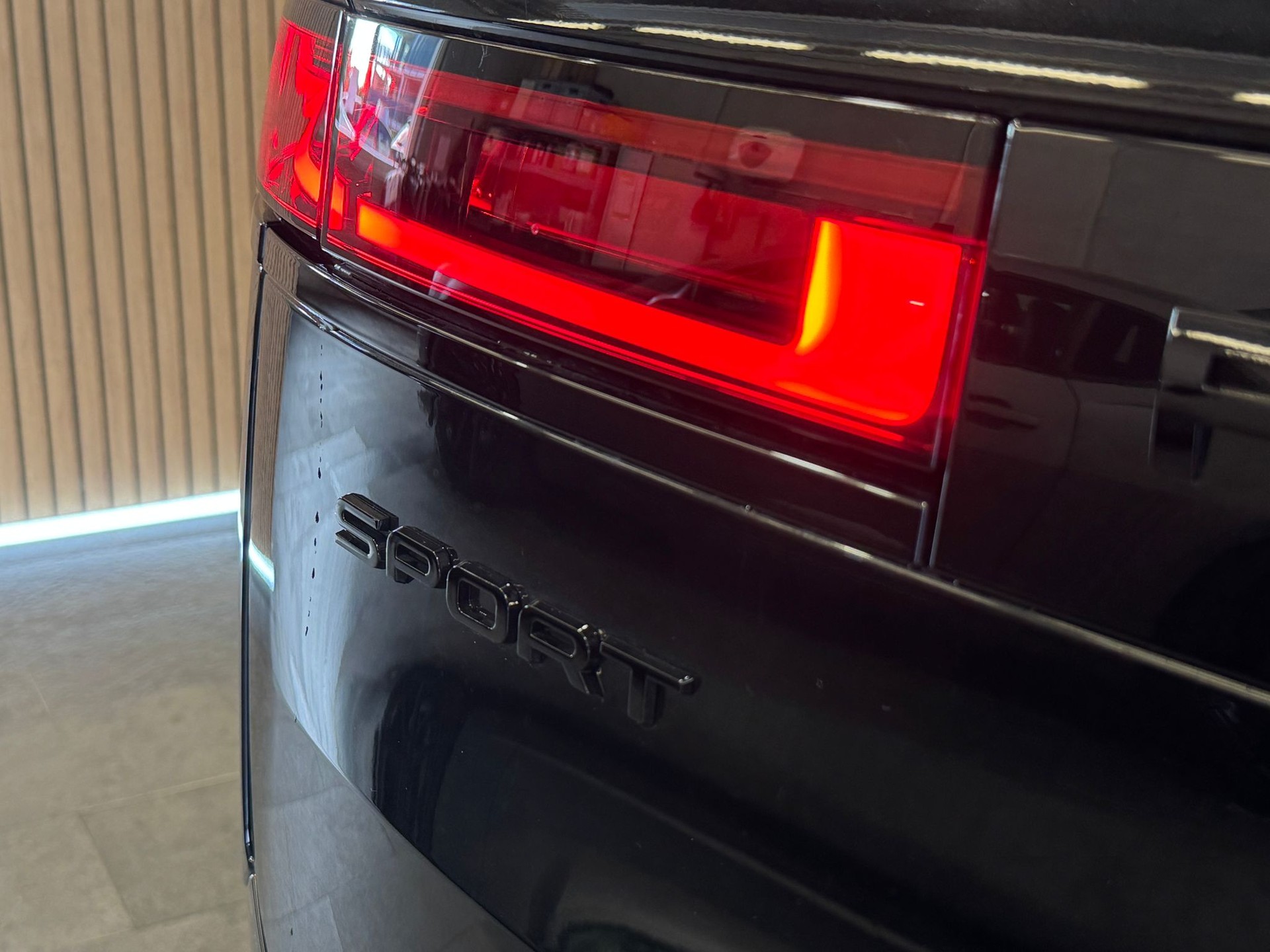 LAND ROVER Range Rover Sport D250 3.0 TD6 MHEV Dynamic SE Automatic-image-9