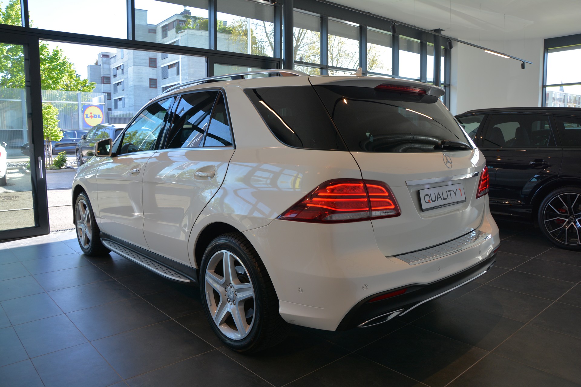MERCEDES-BENZ GLE 350 d 4Matic 9G-Tronic AMG-Line-image-5
