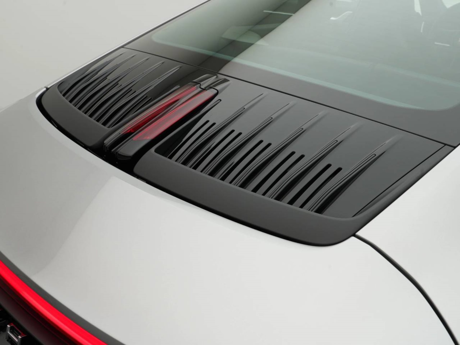 PORSCHE 911 Carrera S-image-15