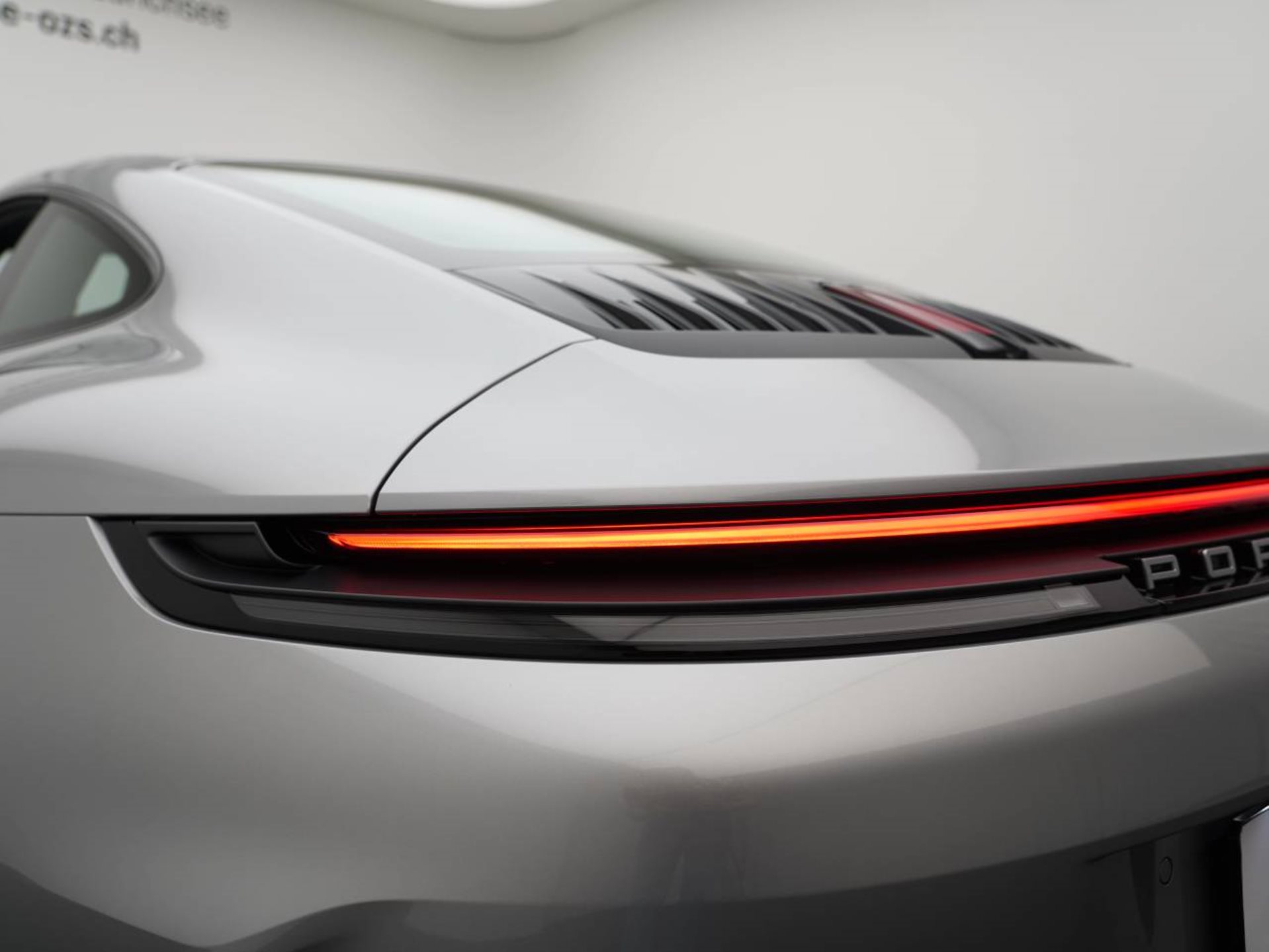 PORSCHE 911 Carrera S-image-16