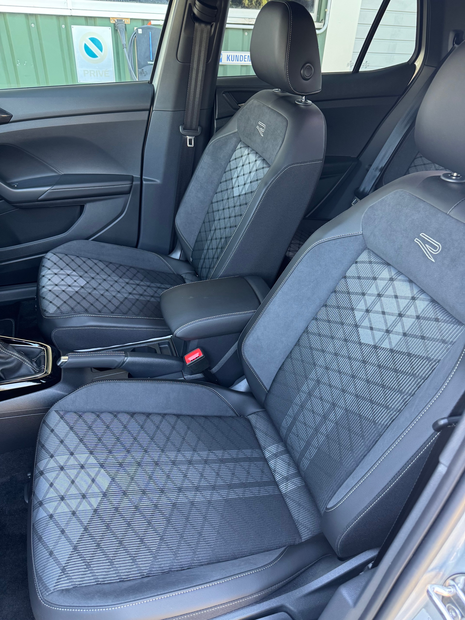 VW T-Cross 1.0 TSI EVO R-Line Aussen und Innen DSG 115 PS mit 41 % Rabatt !-image-7