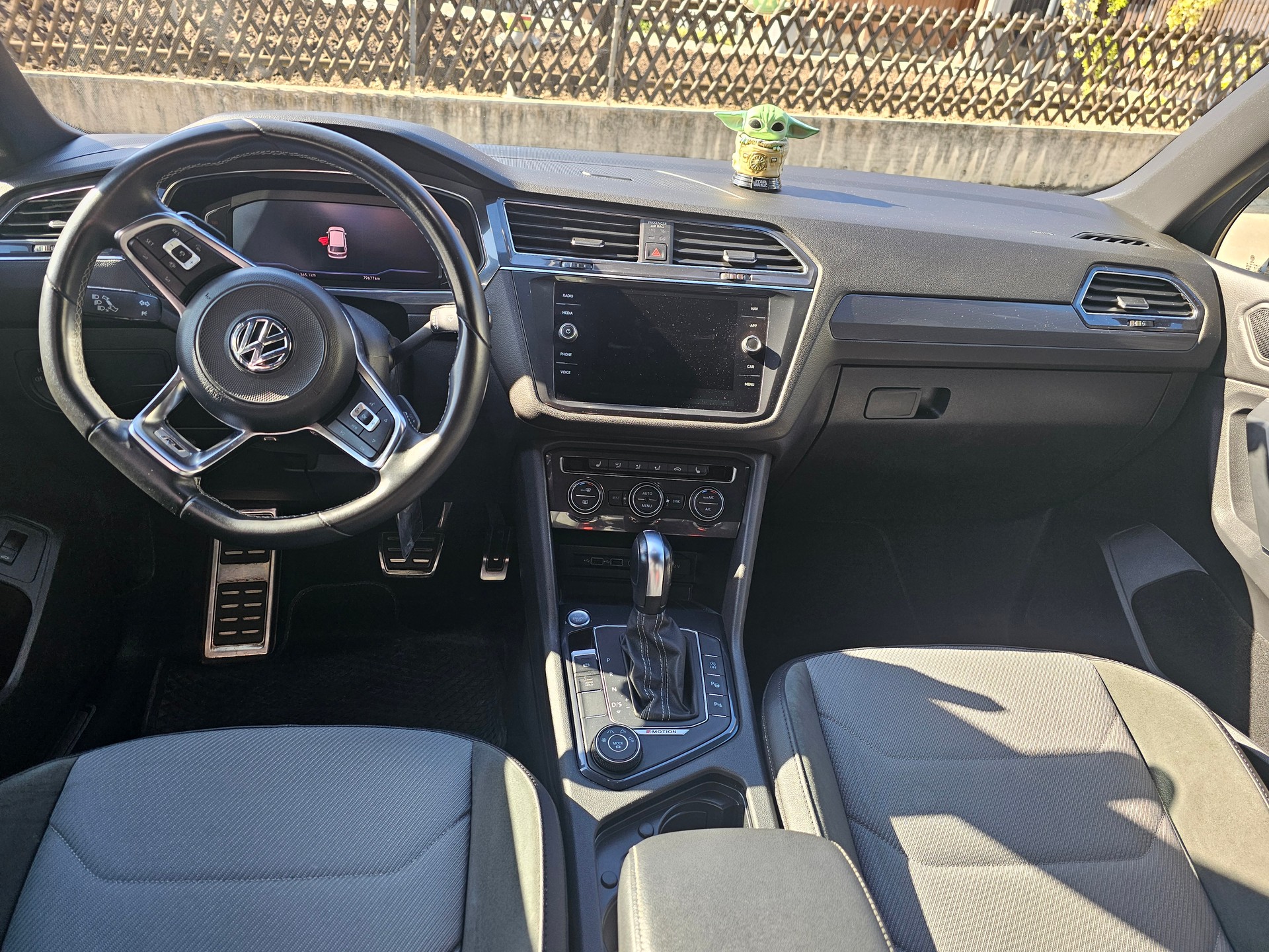 VW VW Tiguan Allspace R-Line 2.0 TSI 4Motion 7-Plätzer Automat (8 Fach Bereifung)-image-3