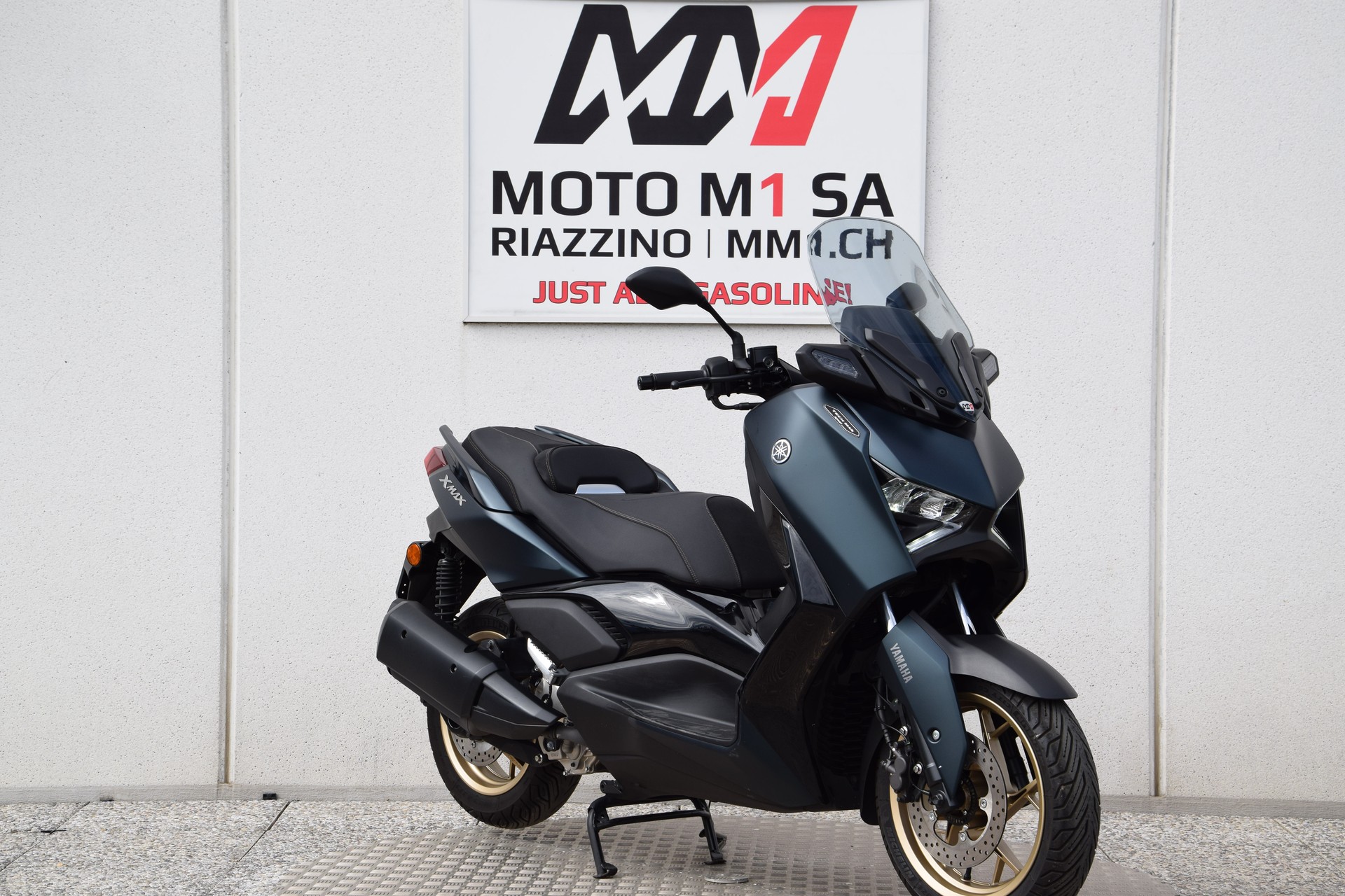 YAMAHA X-Max 300 Tech Max-showroom-element-1