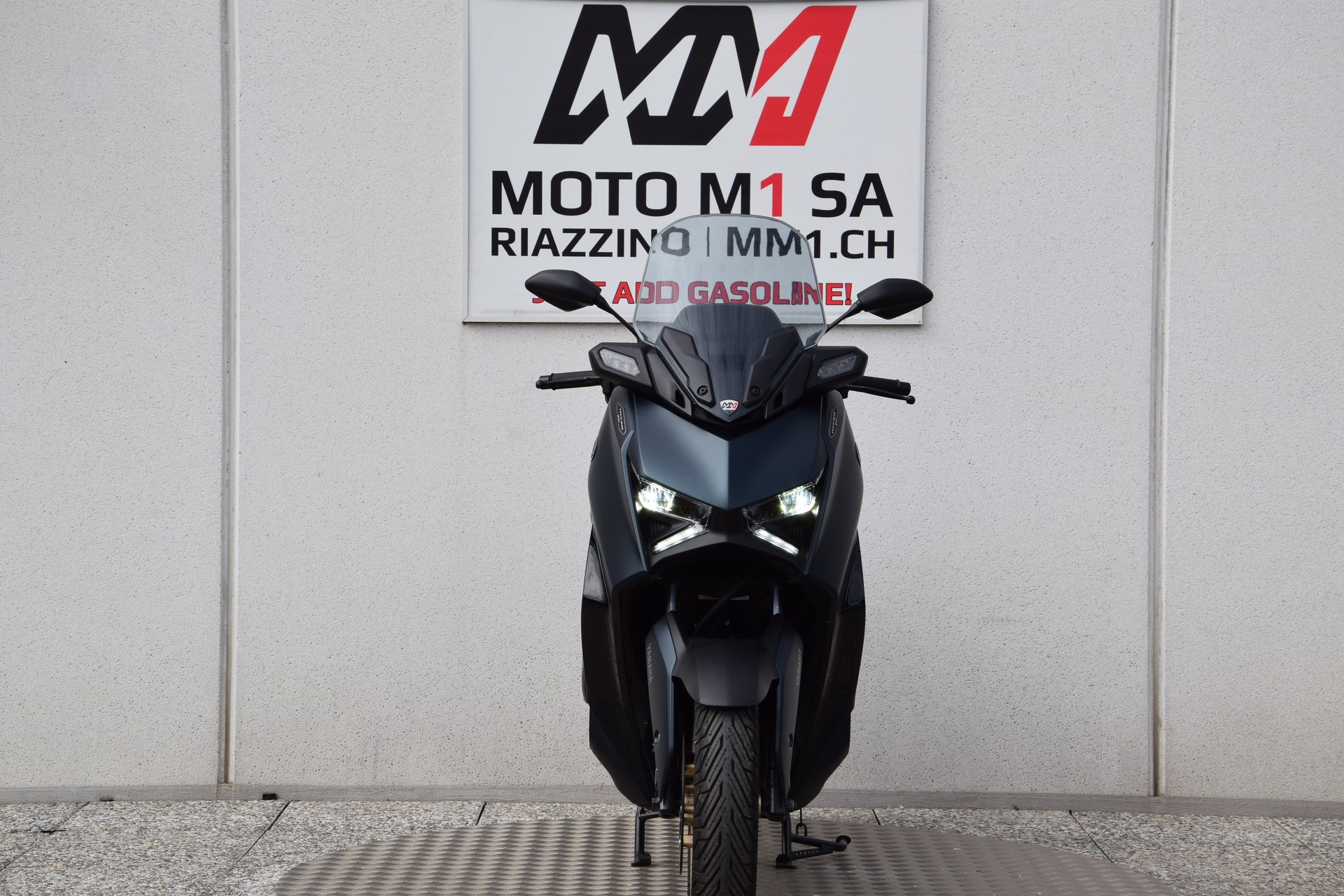YAMAHA X-Max 300 Tech Max-showroom-element-2