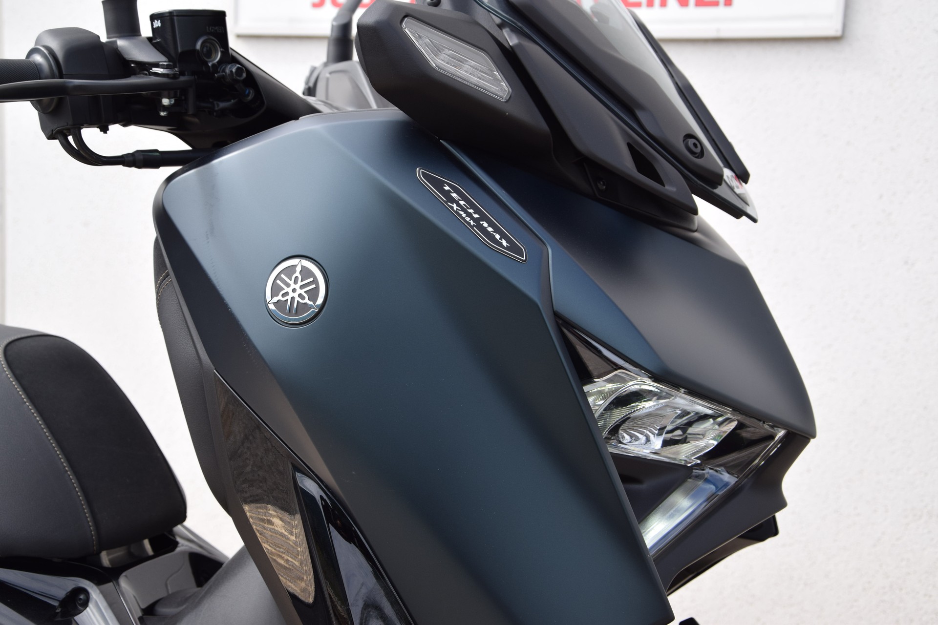 YAMAHA X-Max 300 Tech Max-image-10