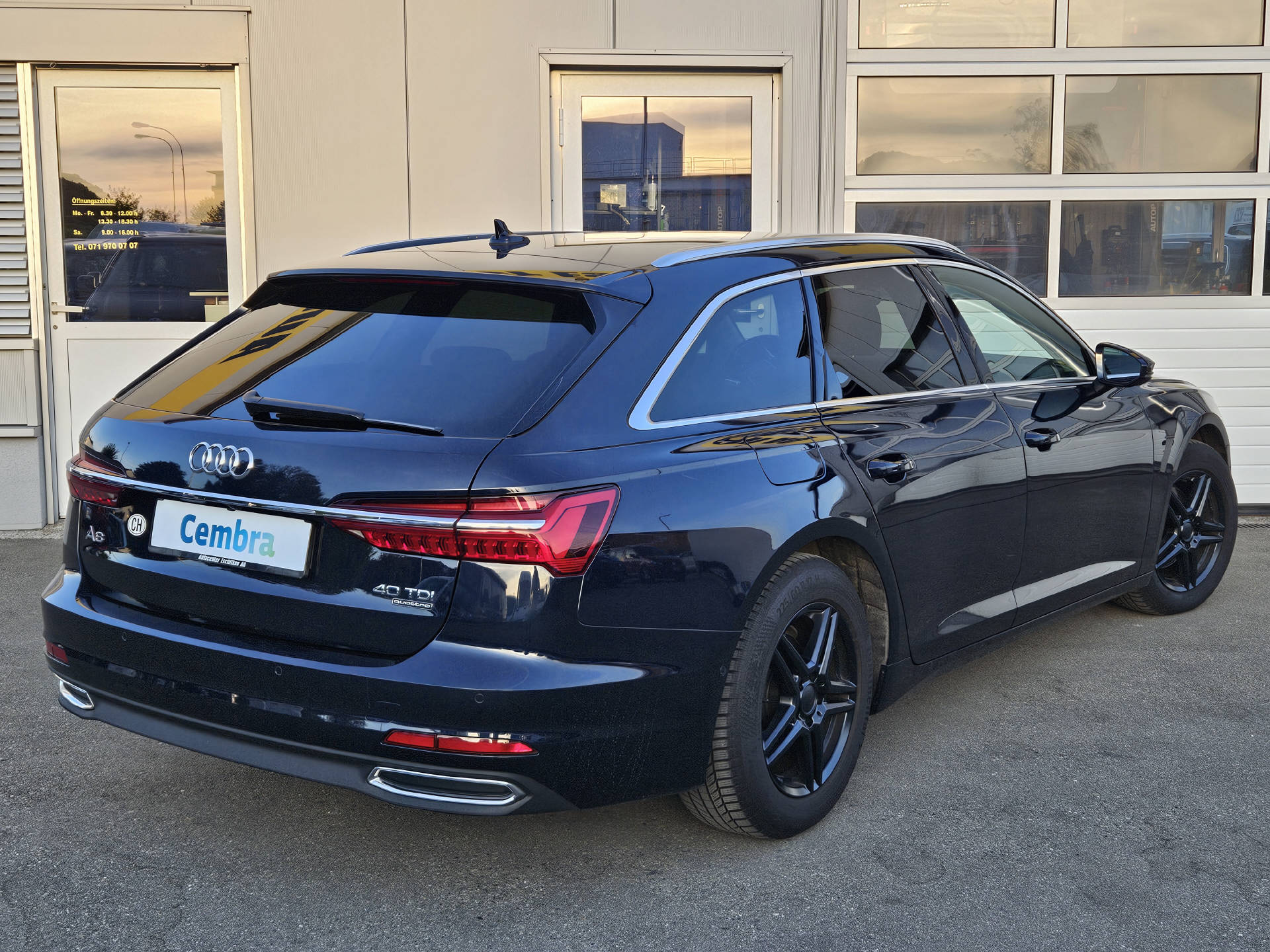 AUDI A6 Avant 2.0 40 TDI Attraction quattro S-Tronic * 8-fach bereift *-showroom-element-3