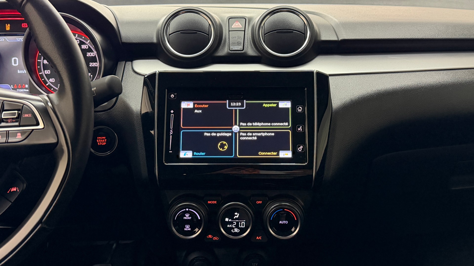 SUZUKI Swift 1.2 Compact Top 4x4 Hybrid-image-9