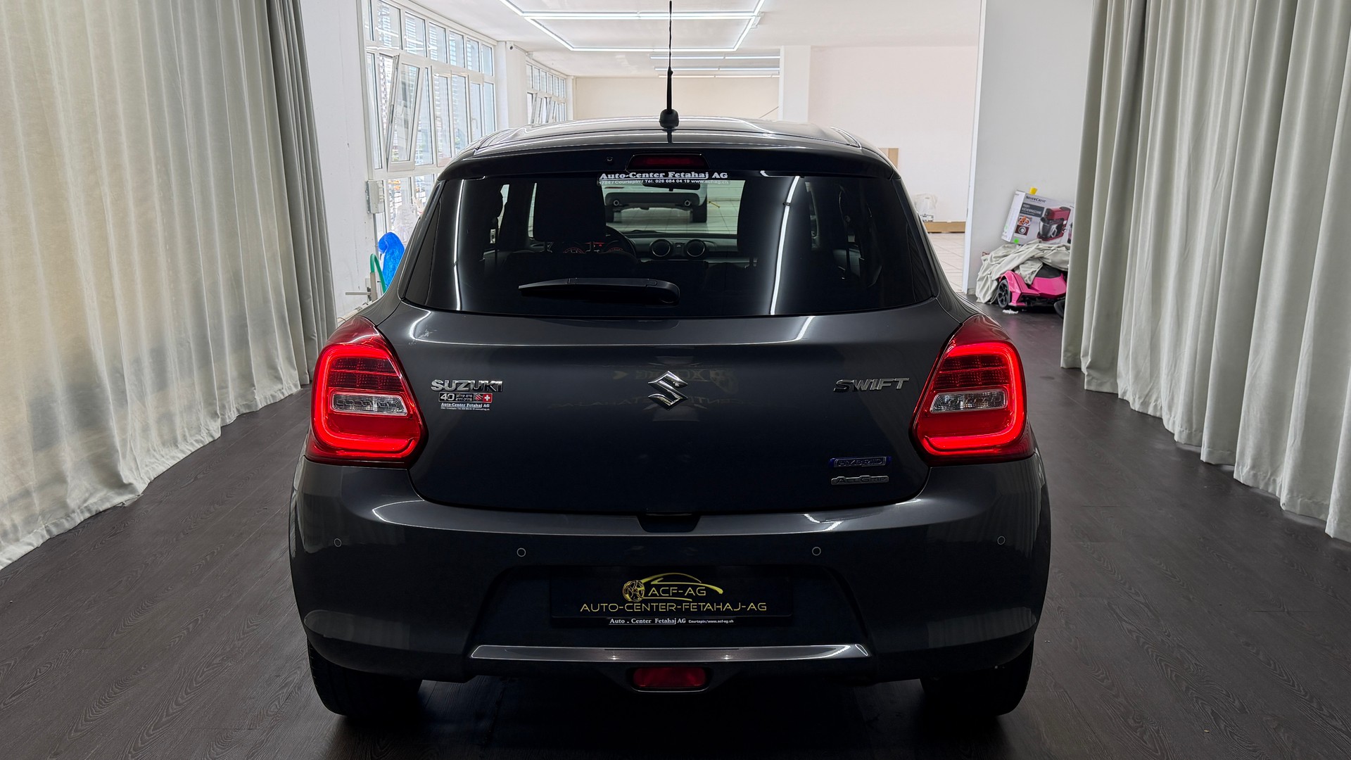 SUZUKI Swift 1.2 Compact Top 4x4 Hybrid-image-4