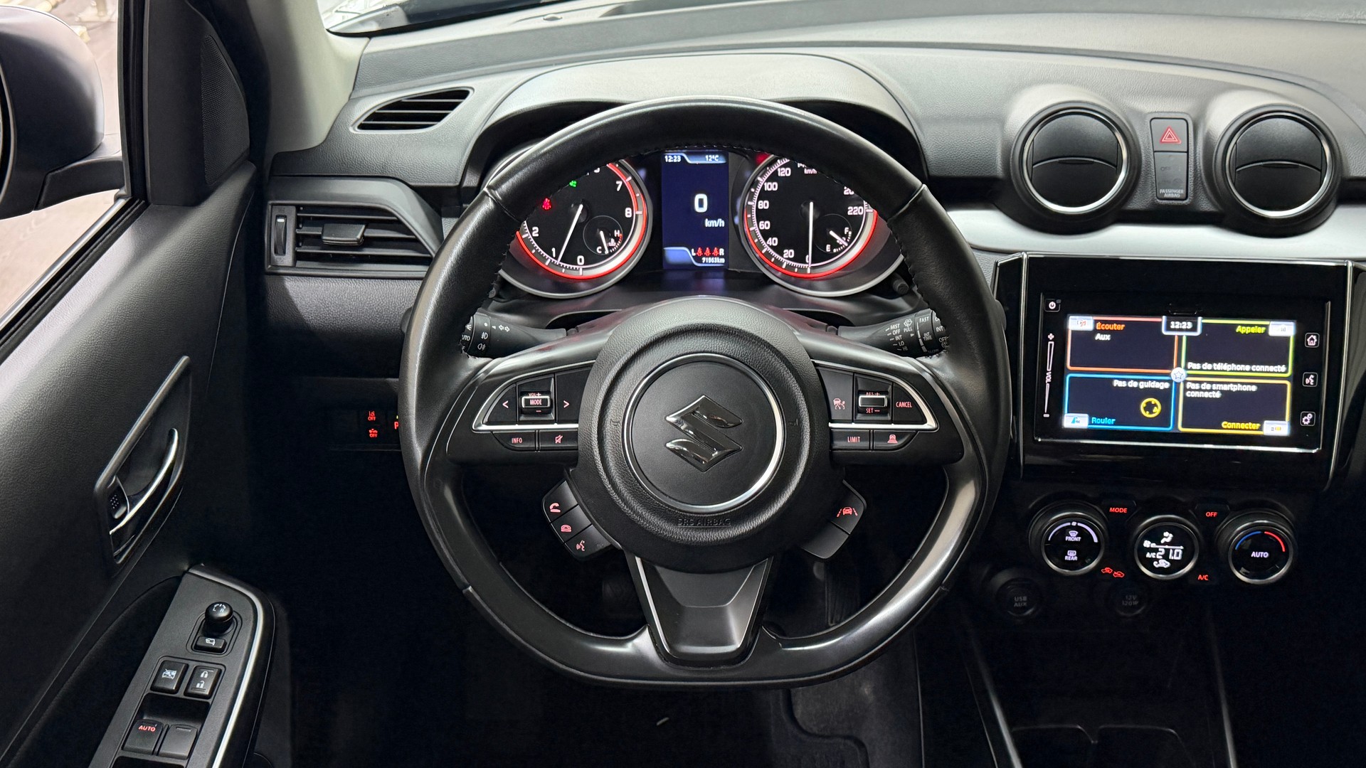 SUZUKI Swift 1.2 Compact Top 4x4 Hybrid-image-8