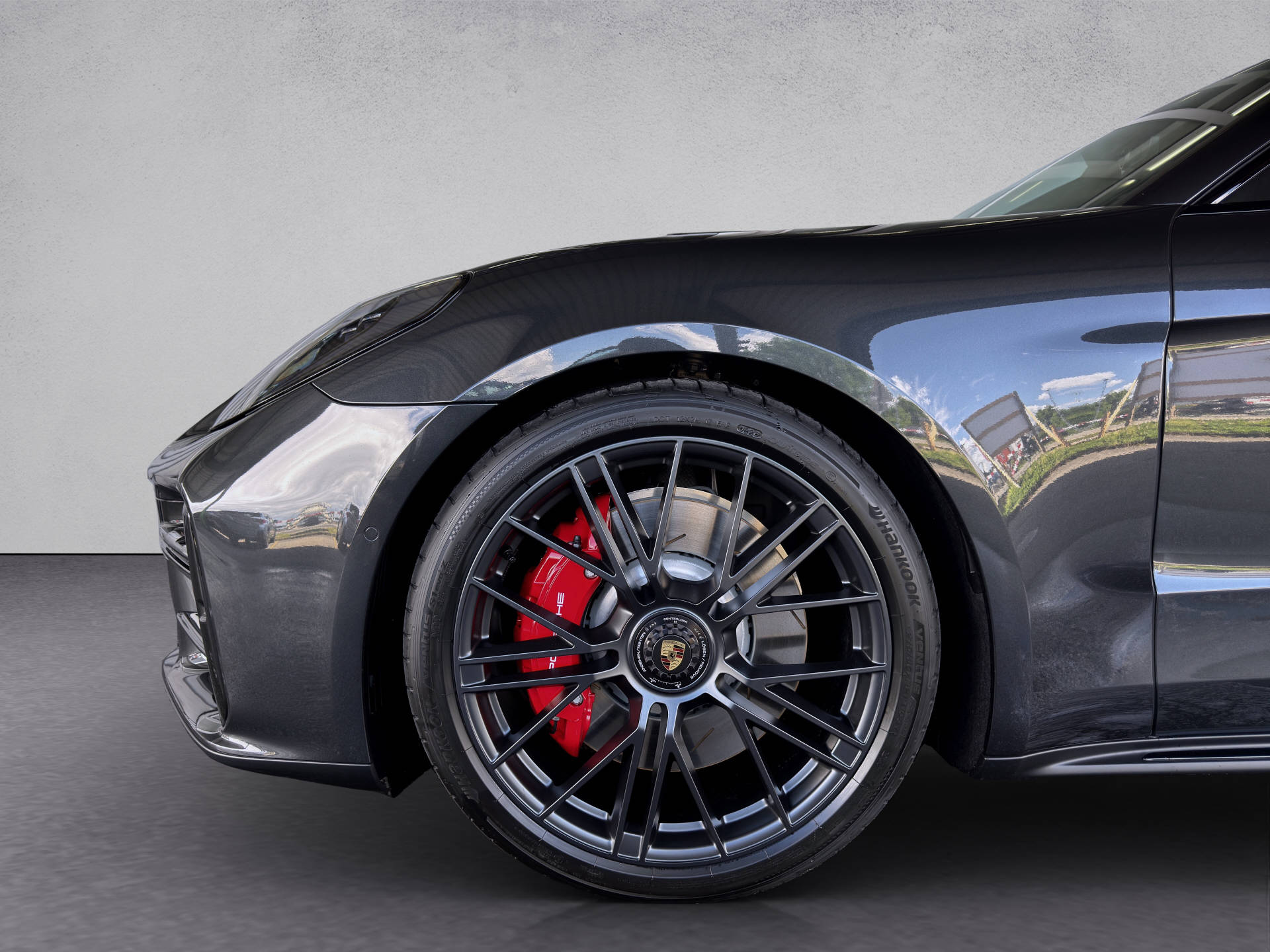 PORSCHE Panamera GTS-image-15
