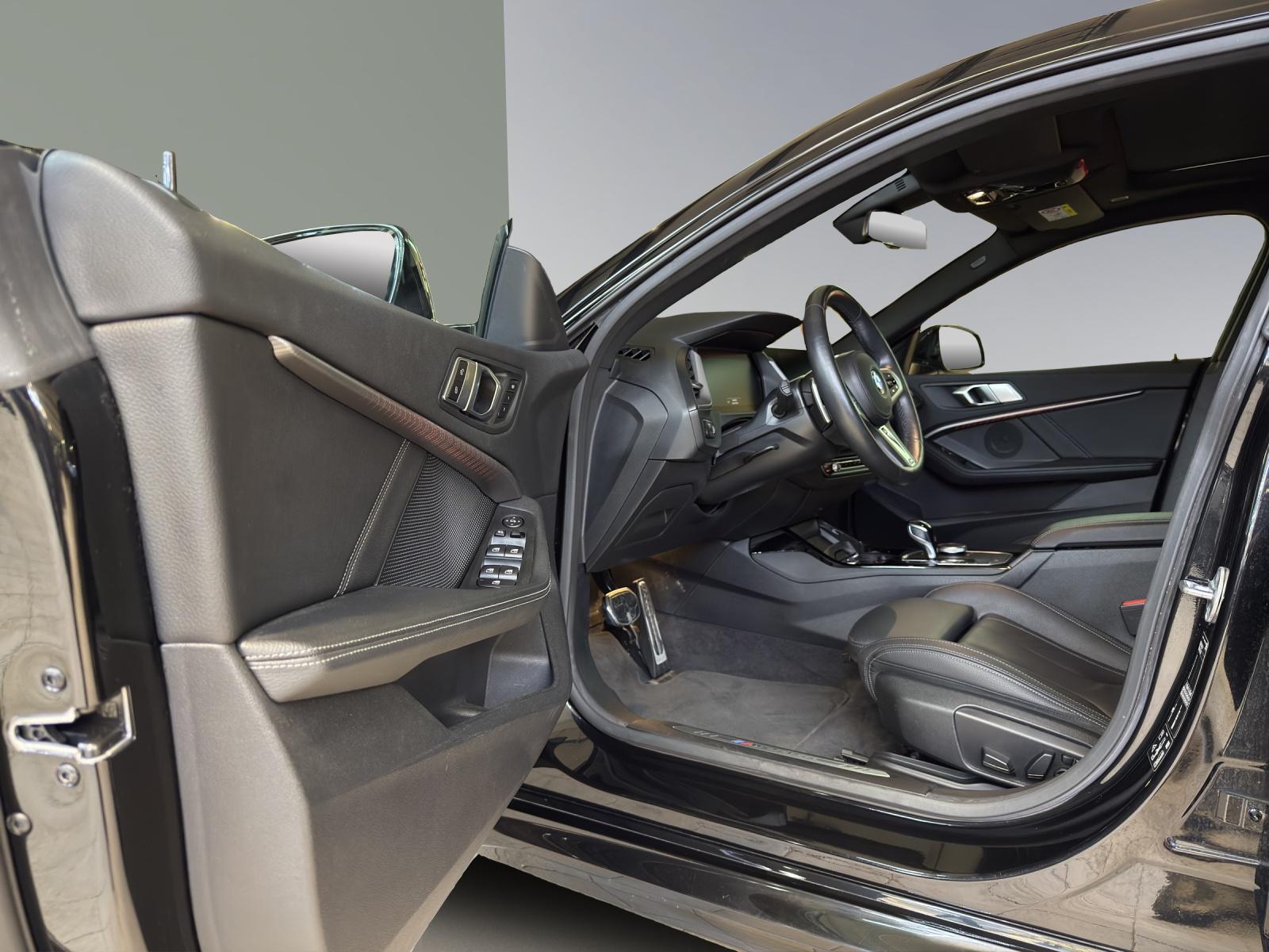 BMW M235i xDrive M-Performance Paket-image-9