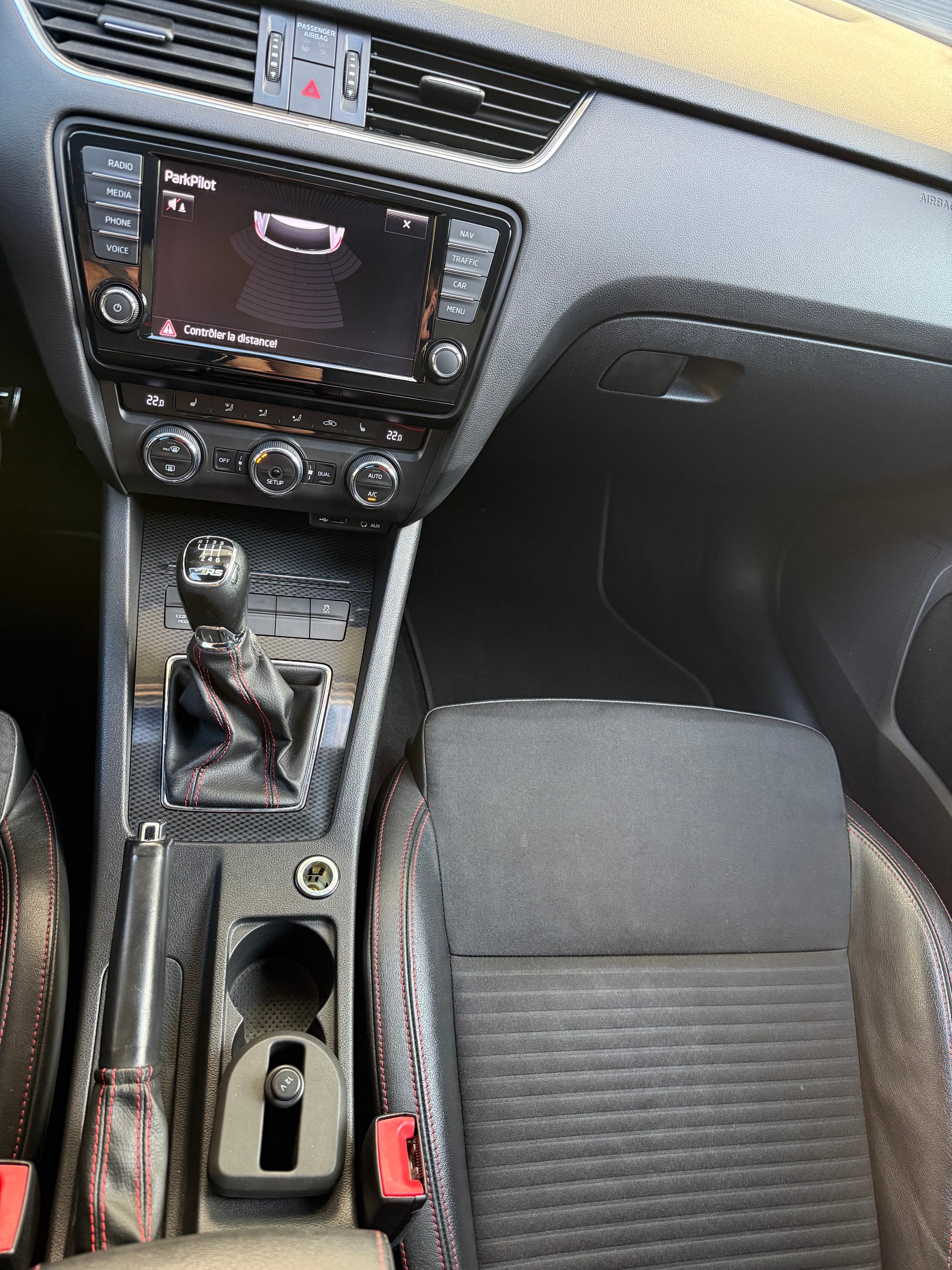 SKODA Octavia Combi 2.0 TDI RS-image-14