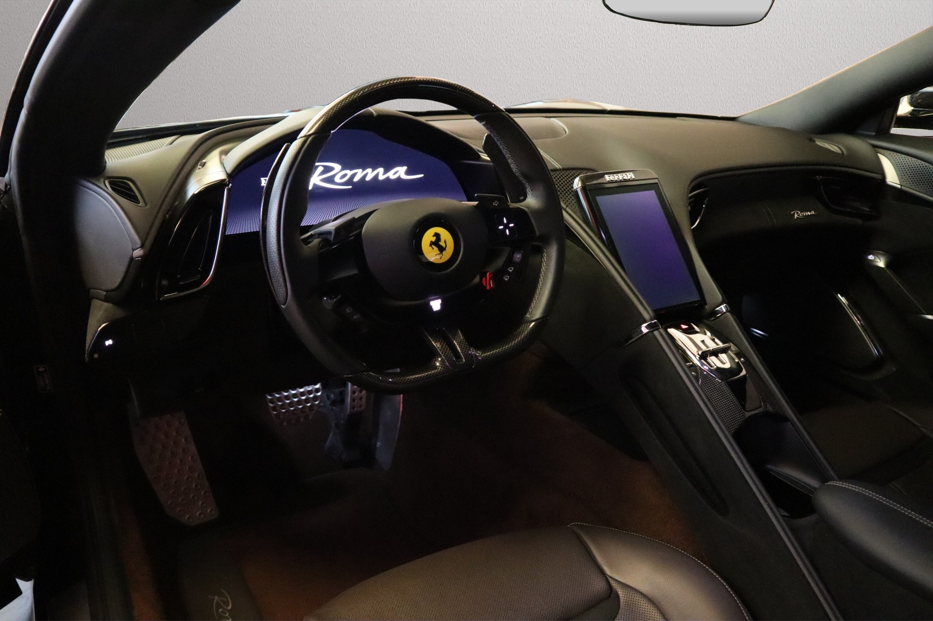FERRARI Roma 3.9 V8 T-showroom-element-2