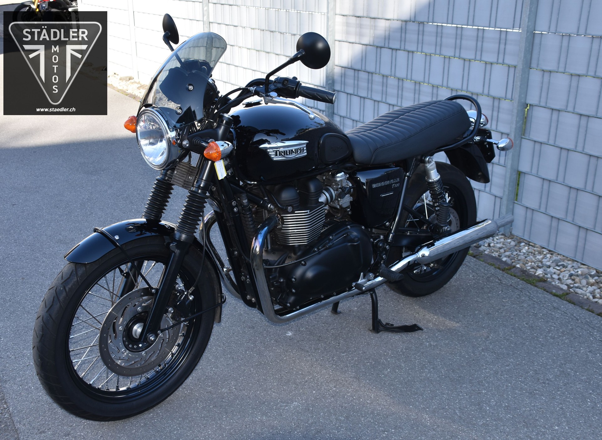 TRIUMPH Bonneville 900 i T 100-image-10